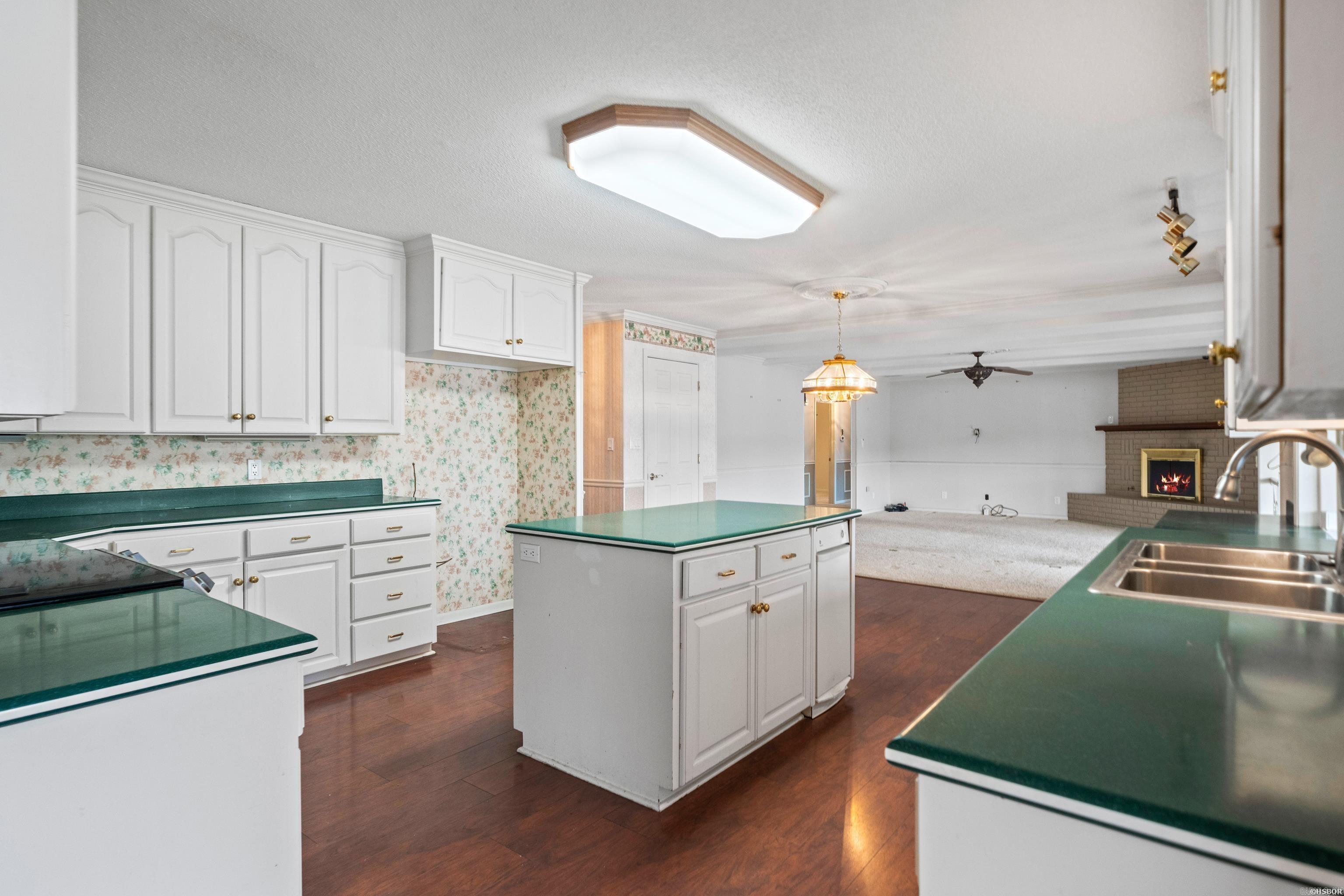 ARZELLA ACRES - Residential