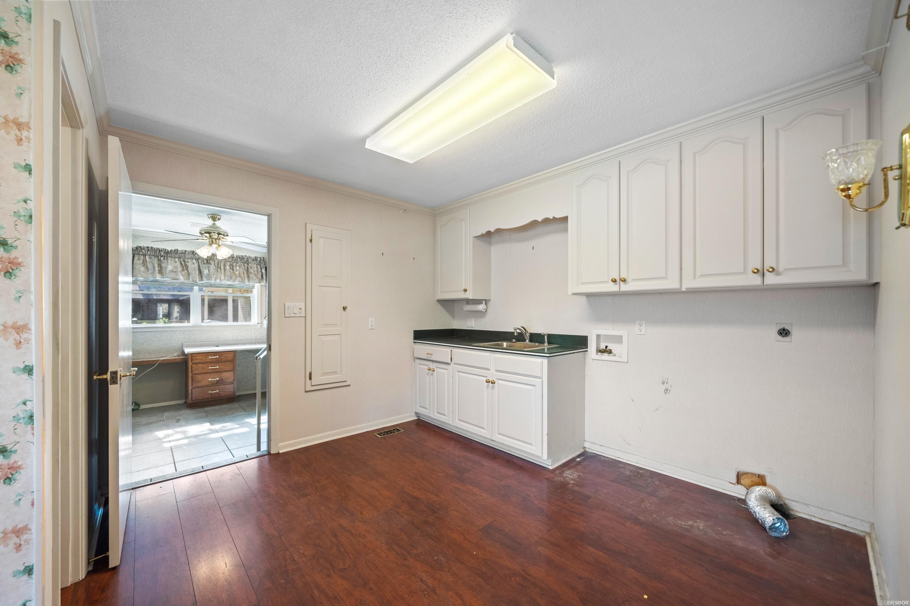 ARZELLA ACRES - Residential