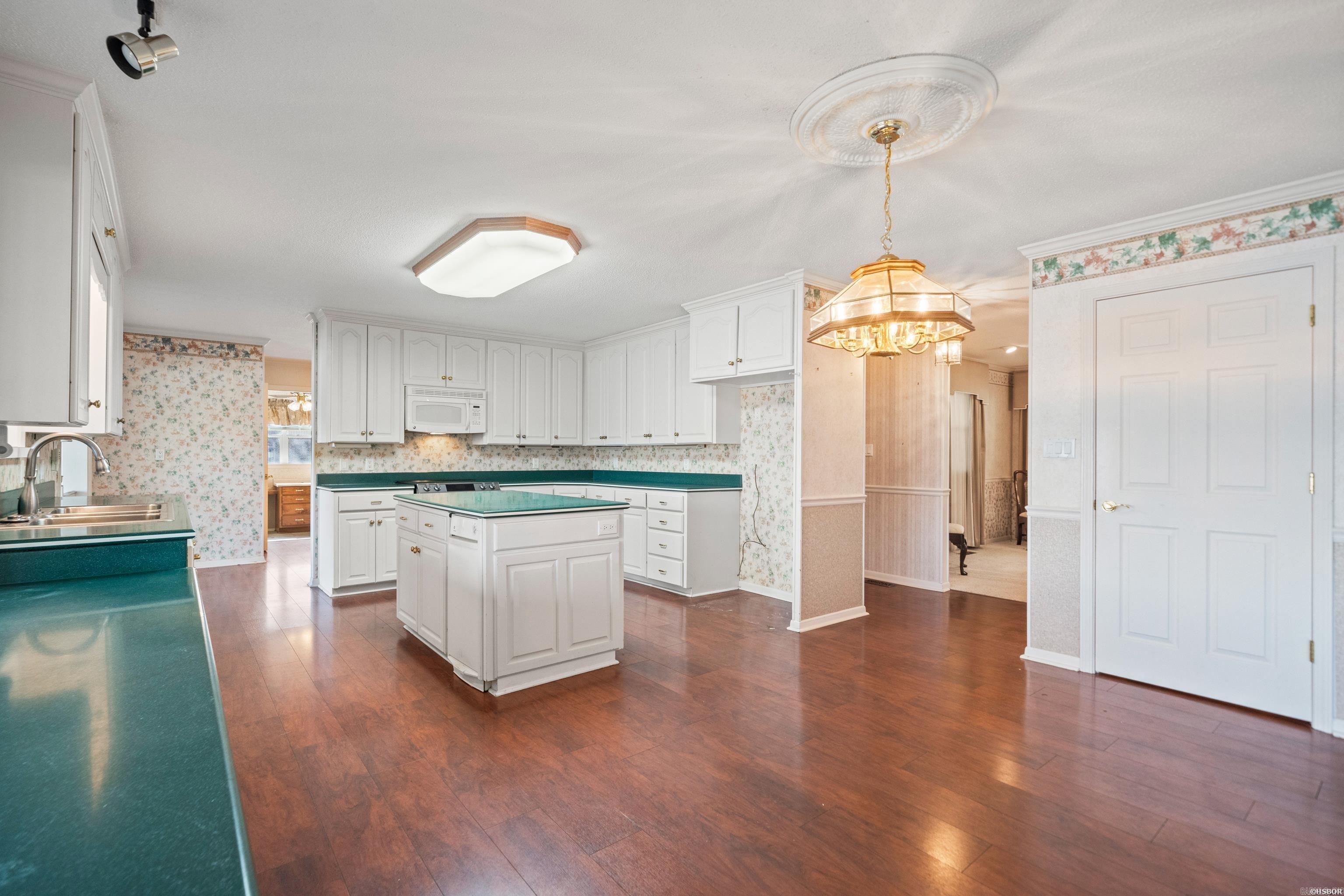 ARZELLA ACRES - Residential