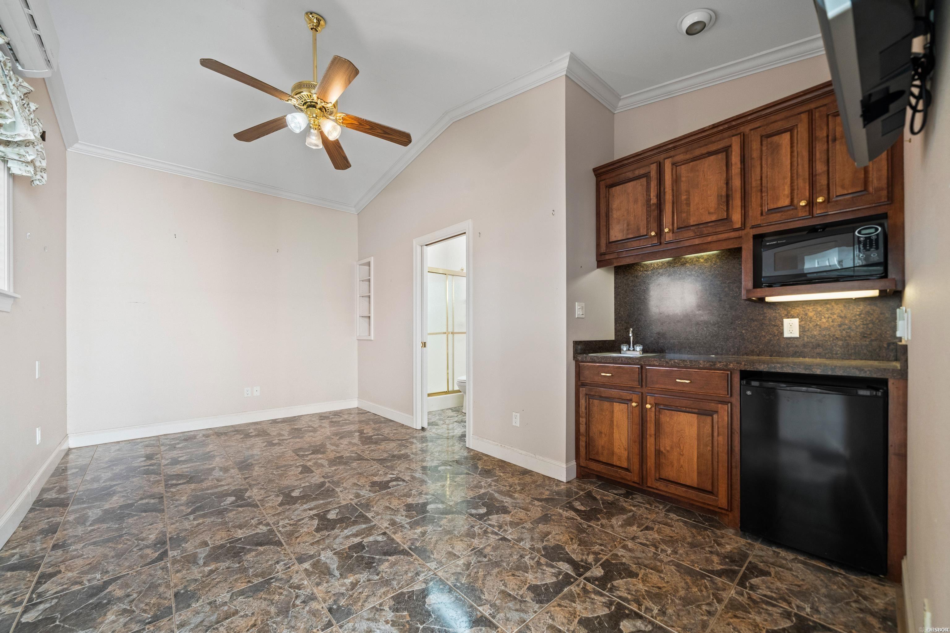 ARZELLA ACRES - Residential