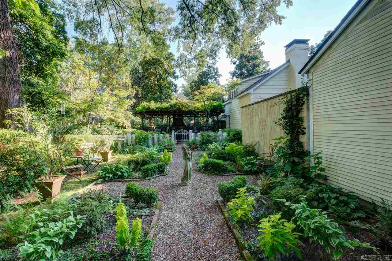 PINE VIEW - Residential