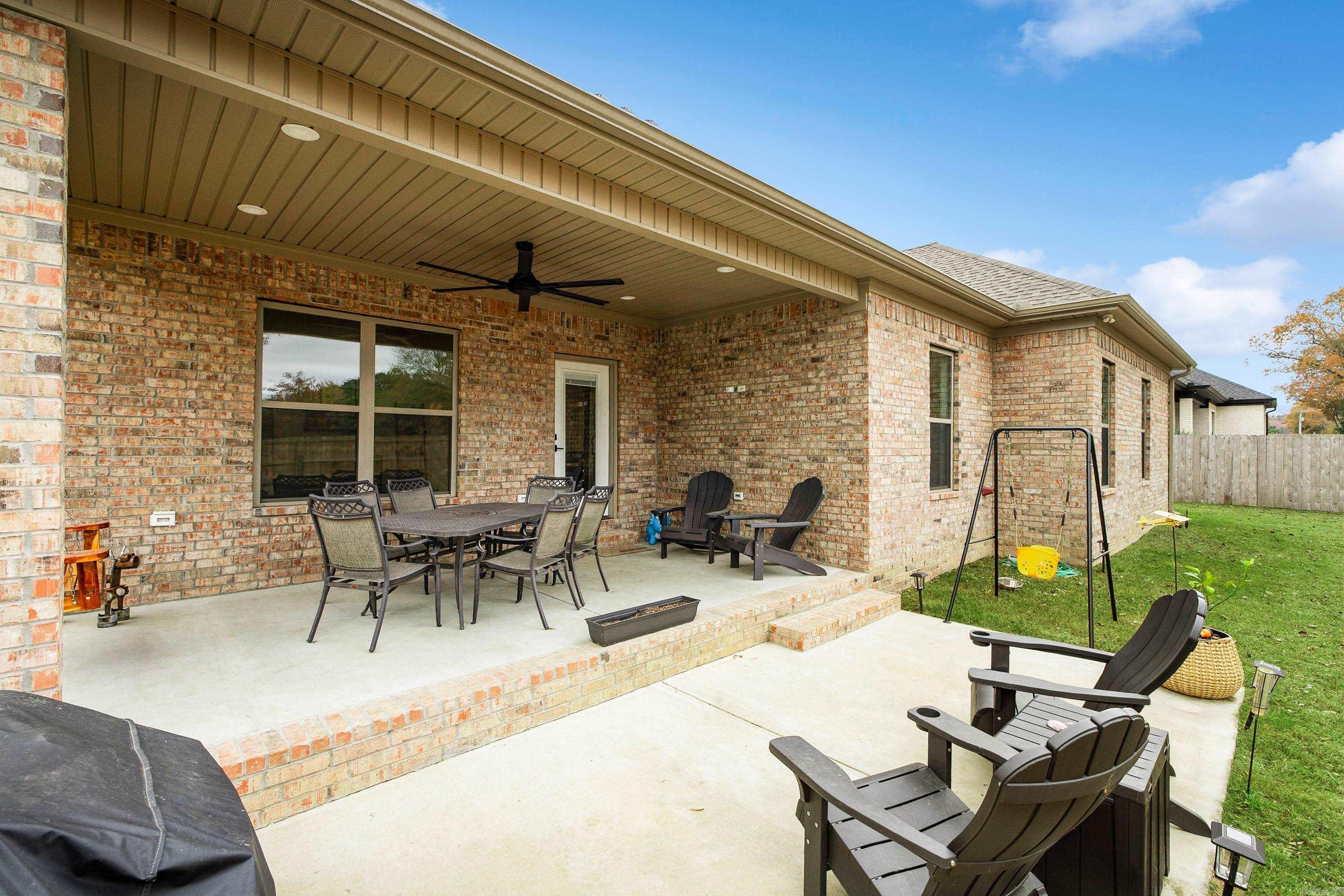 IVY PLACE - Residential