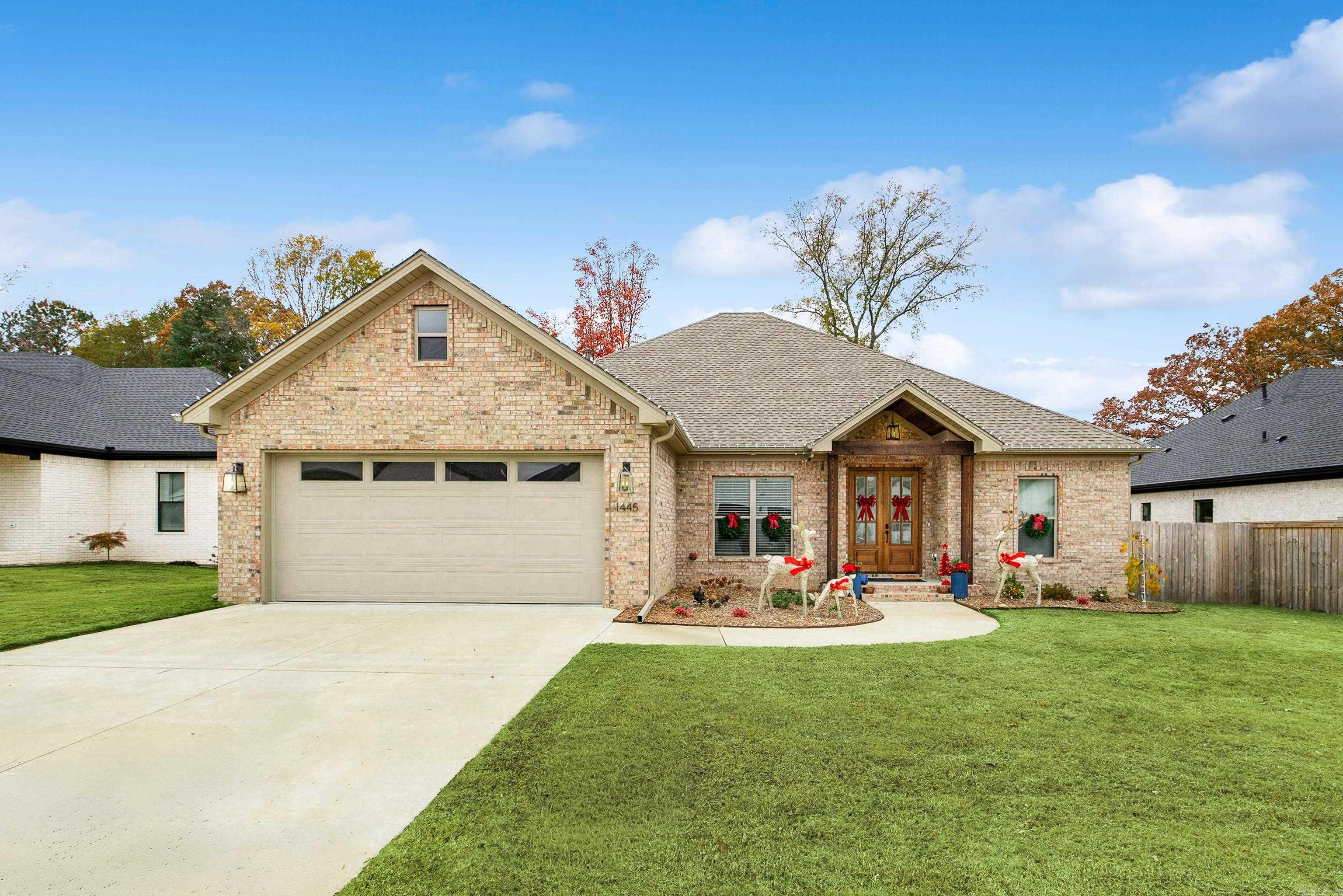 IVY PLACE - Residential