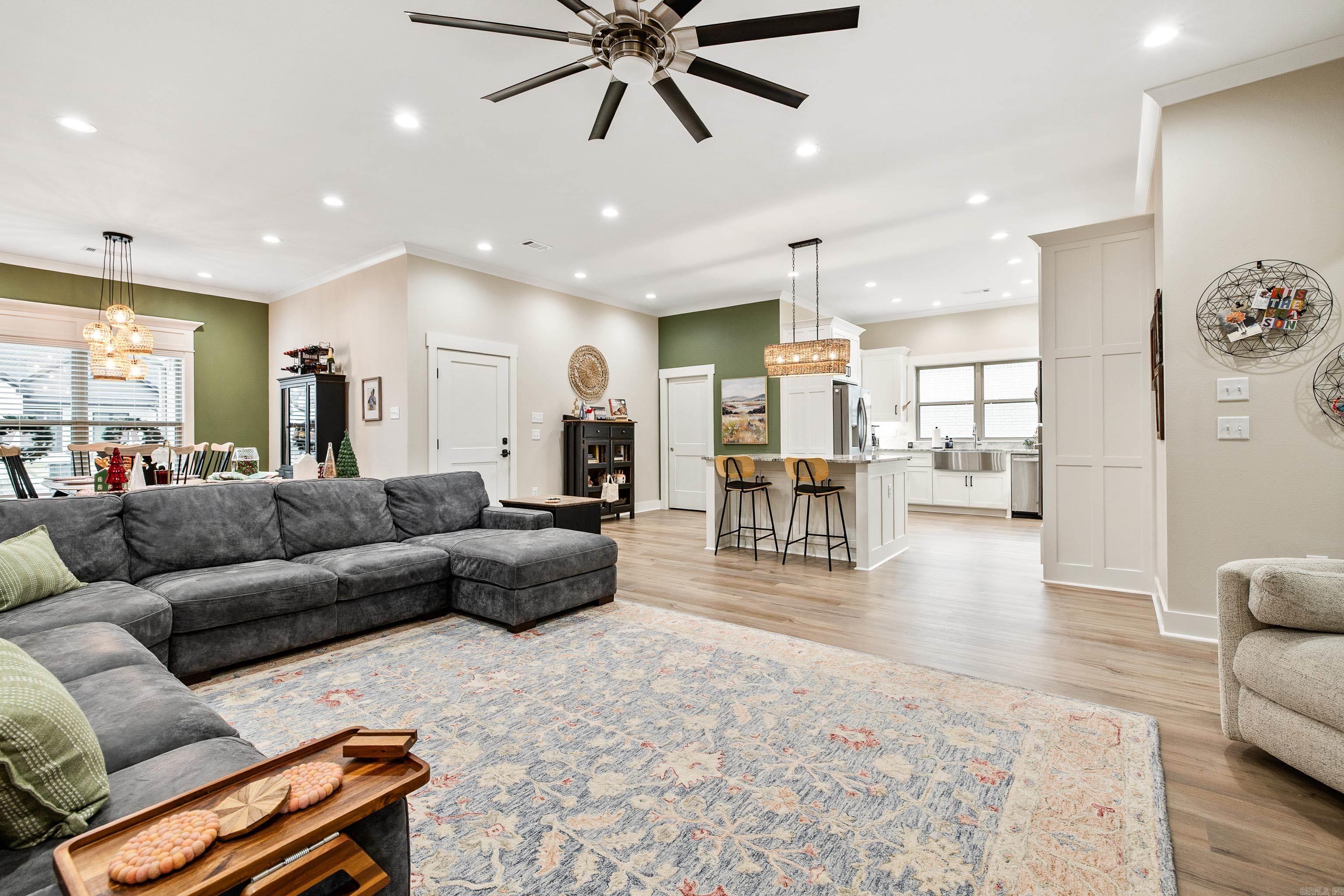 IVY PLACE - Residential