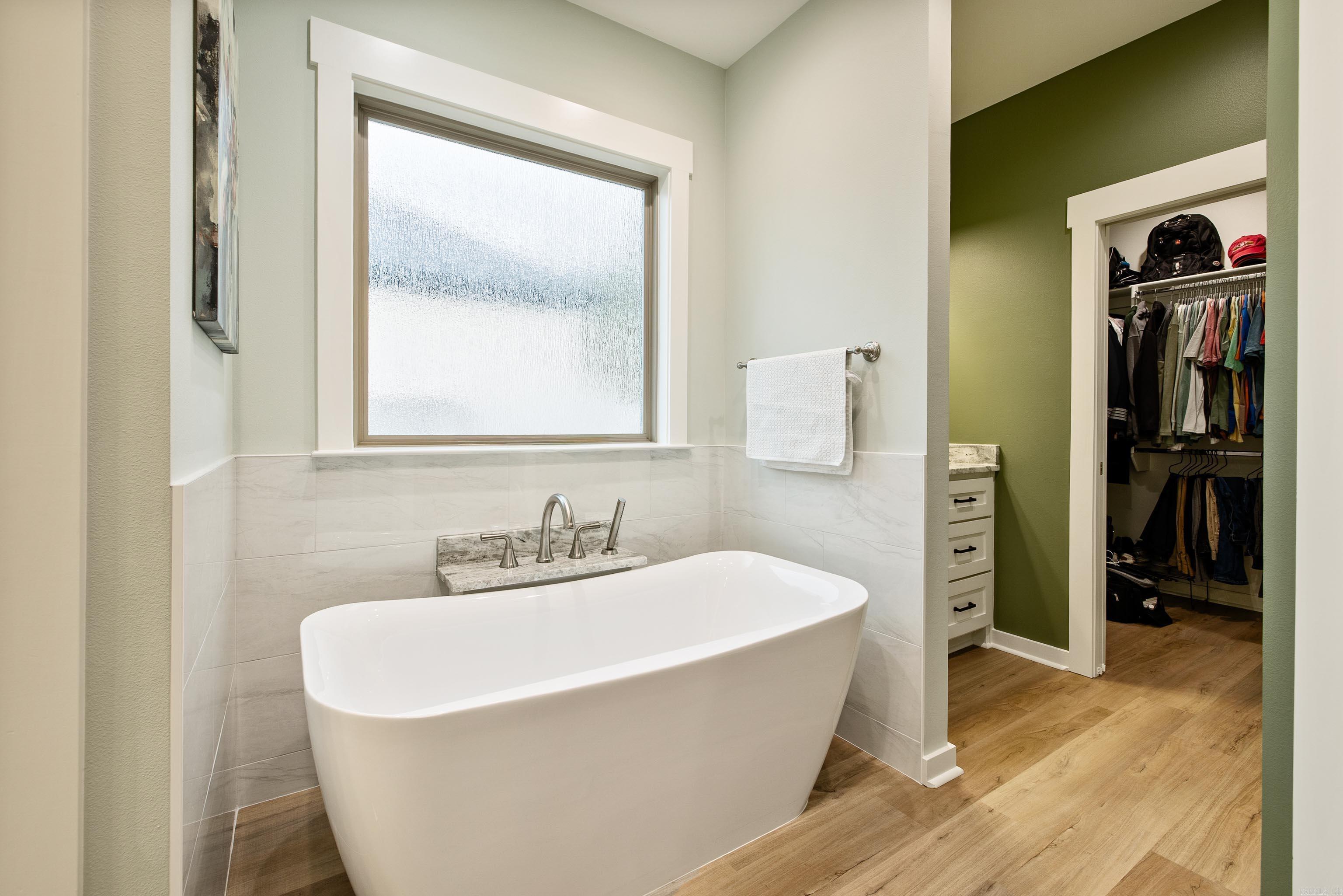 IVY PLACE - Residential