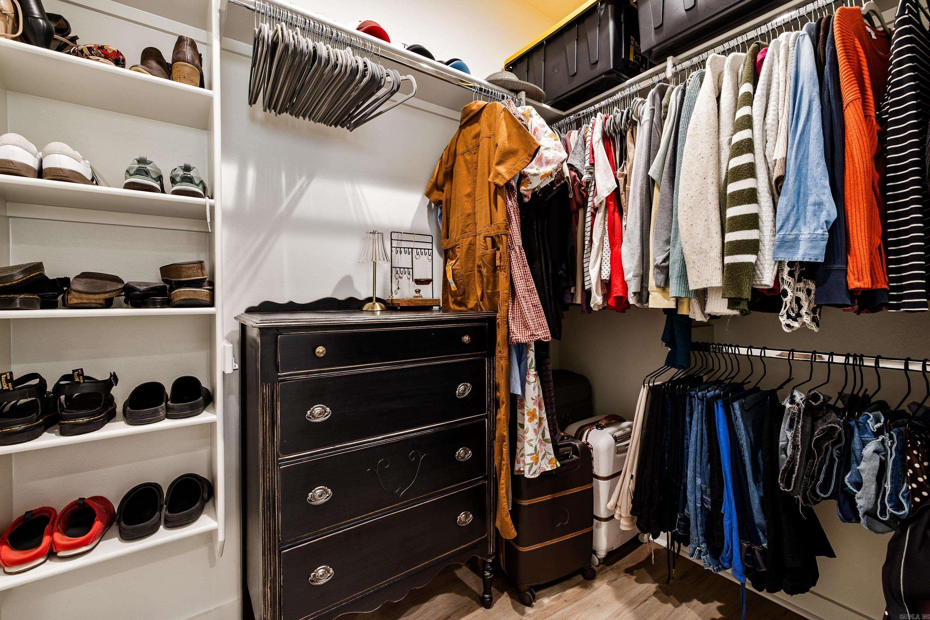 IVY PLACE - Residential