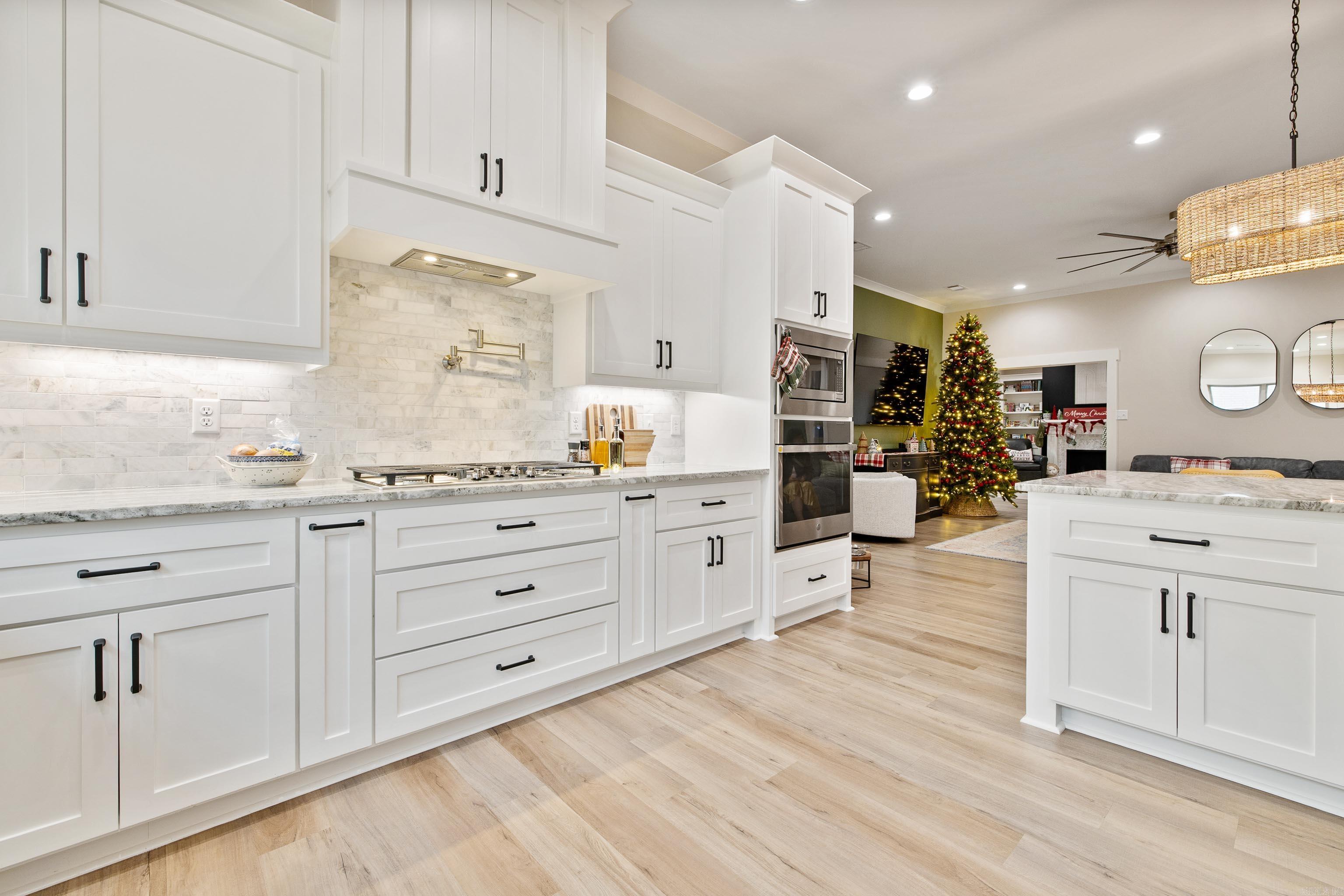 IVY PLACE - Residential