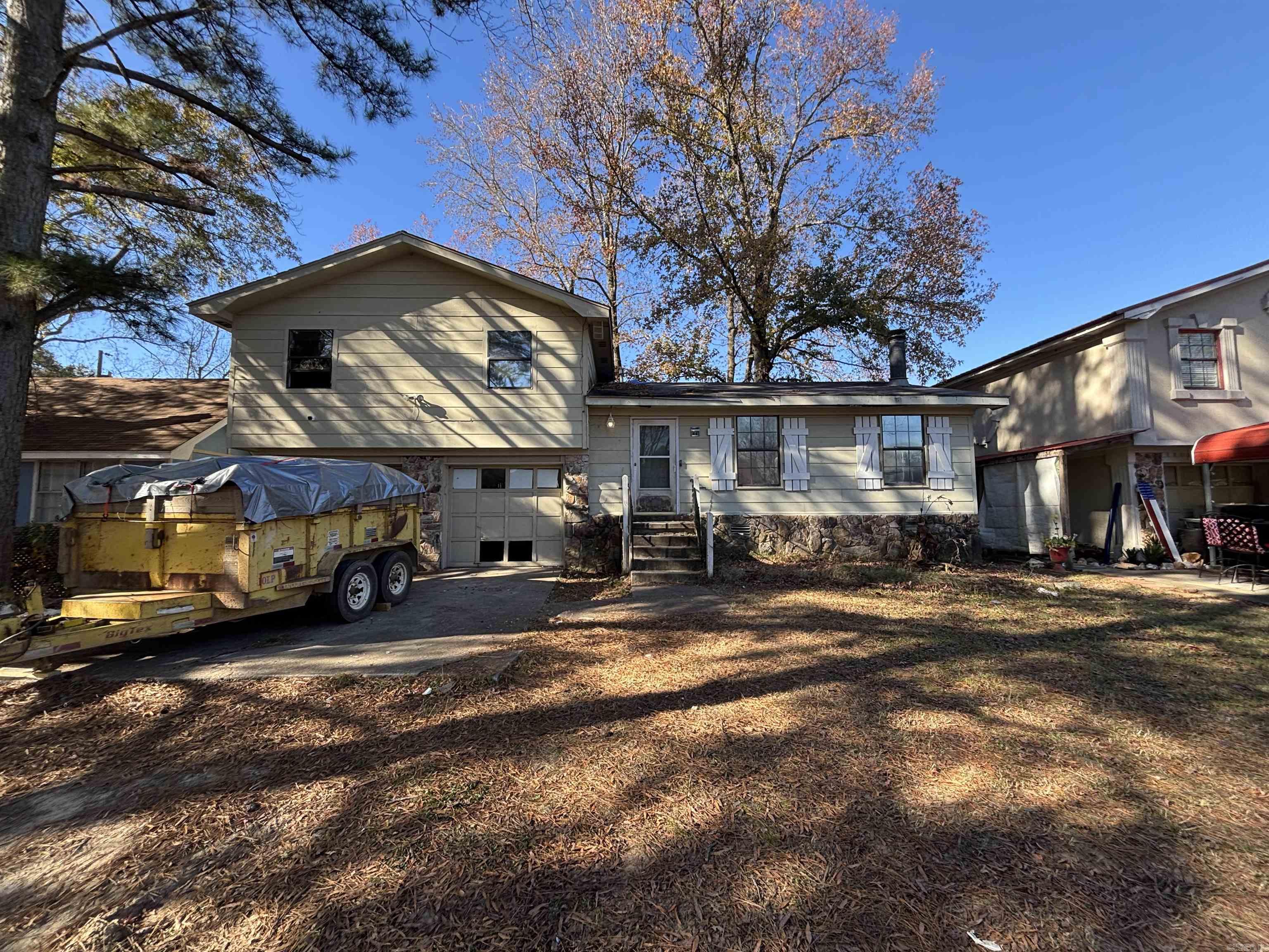 EAST HICKMAN & MCCONNELL - Residential