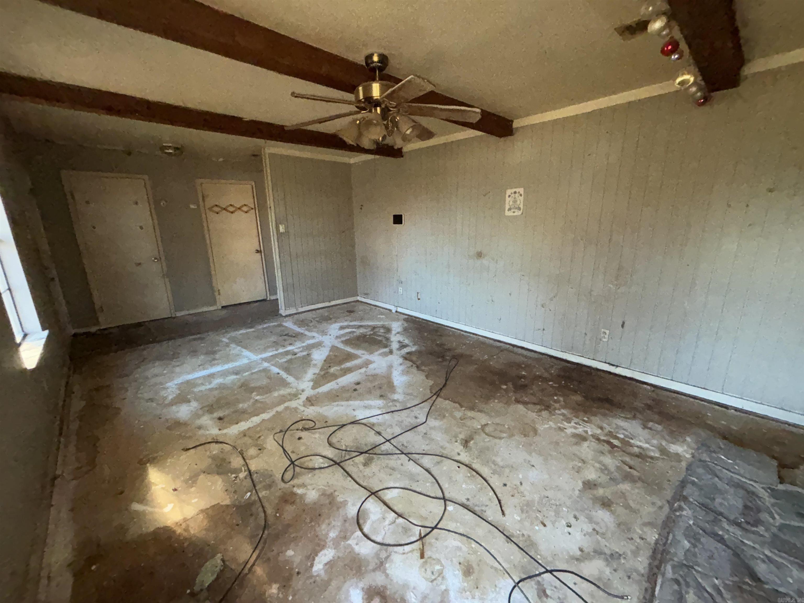 EAST HICKMAN & MCCONNELL - Residential
