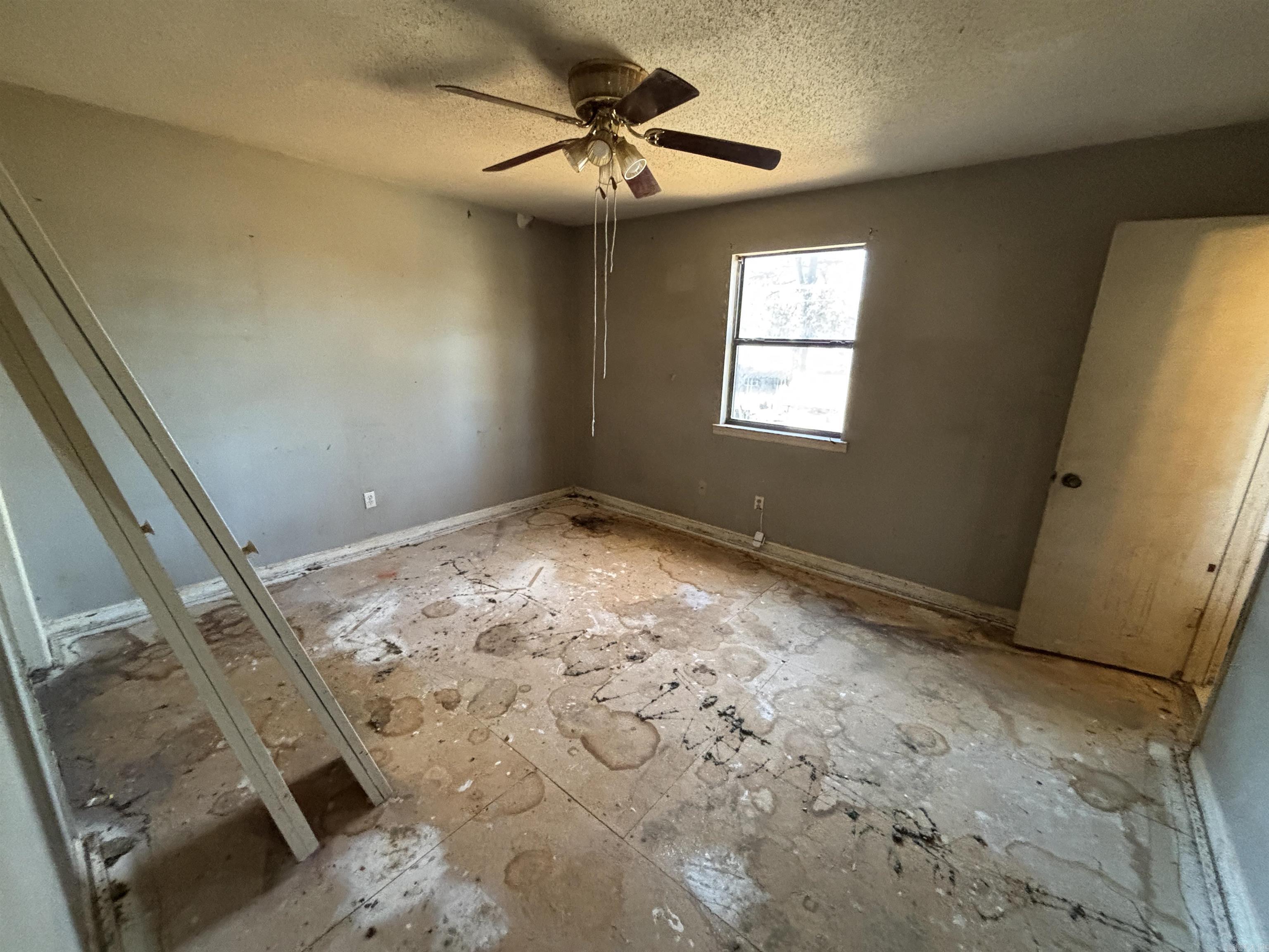 EAST HICKMAN & MCCONNELL - Residential