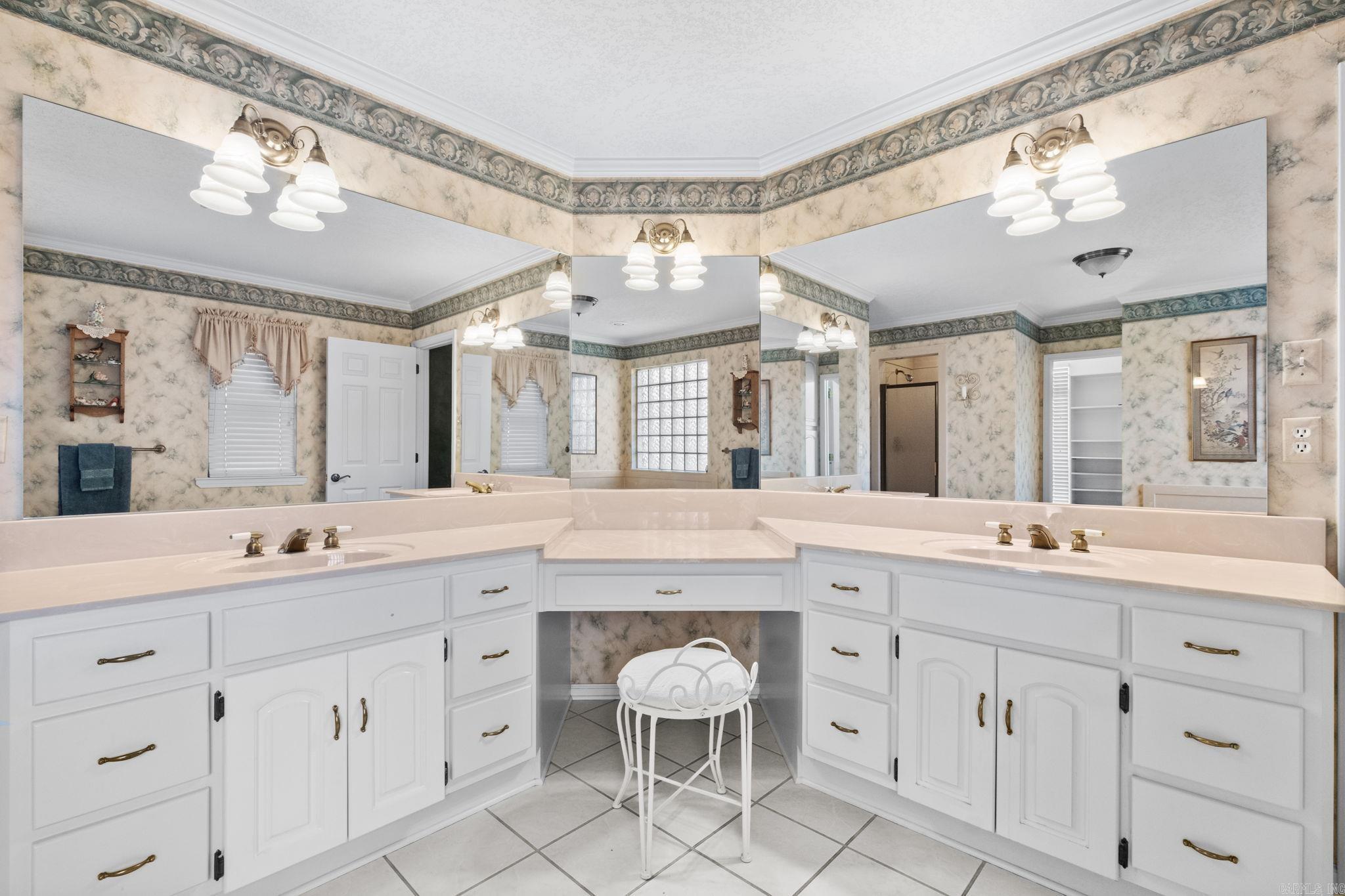 OVERBROOK - Residential