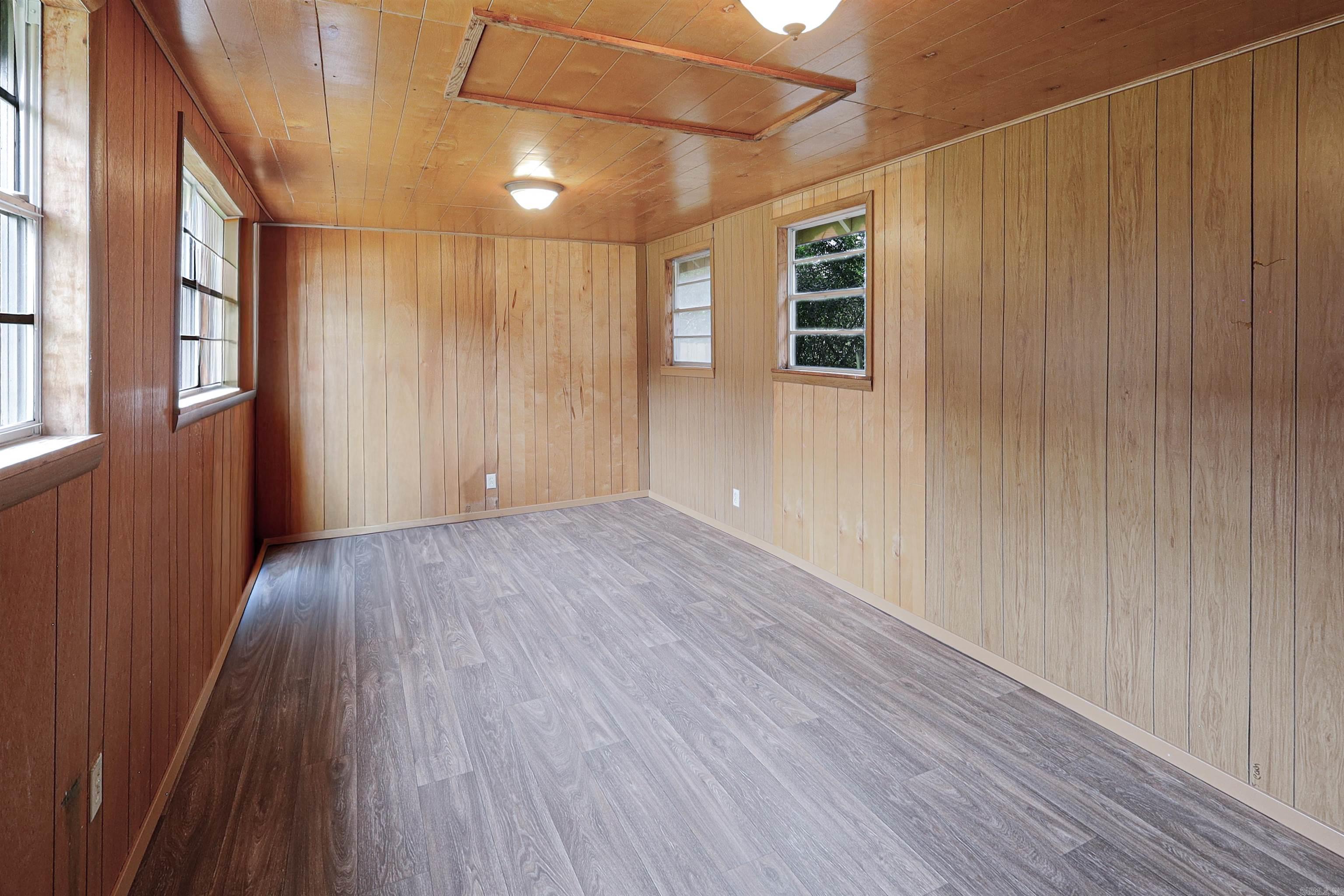 Cedarwood #2 - Residential