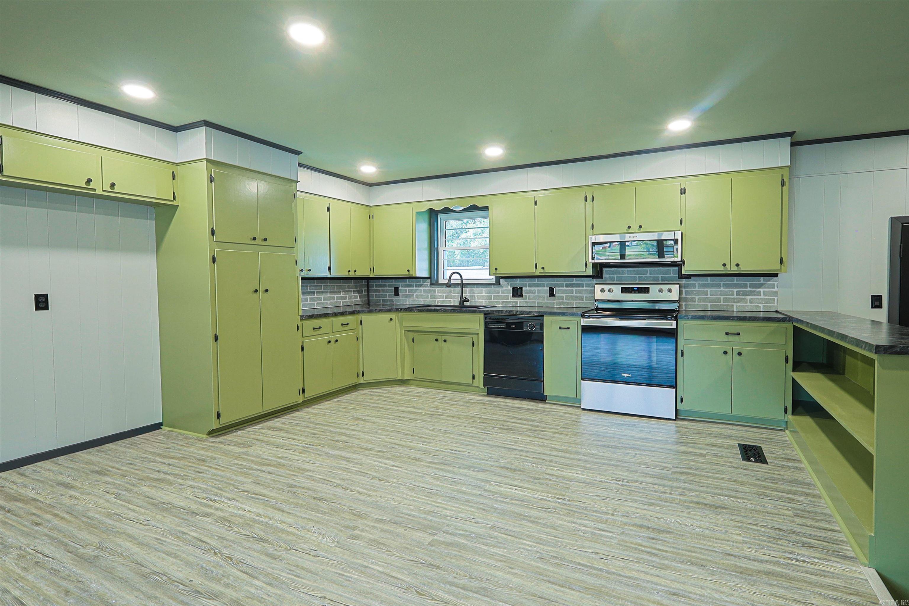 Cedarwood #2 - Residential
