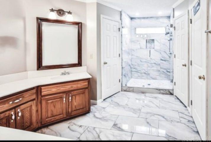 RIVER TRACE - Residential