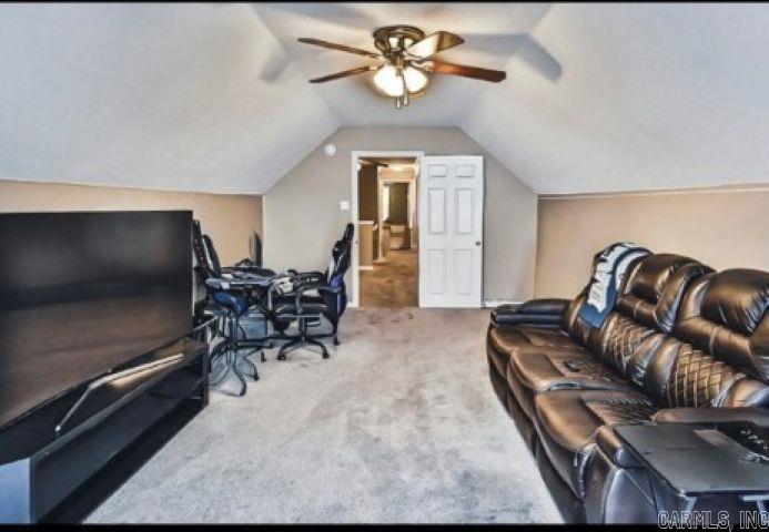 RIVER TRACE - Residential