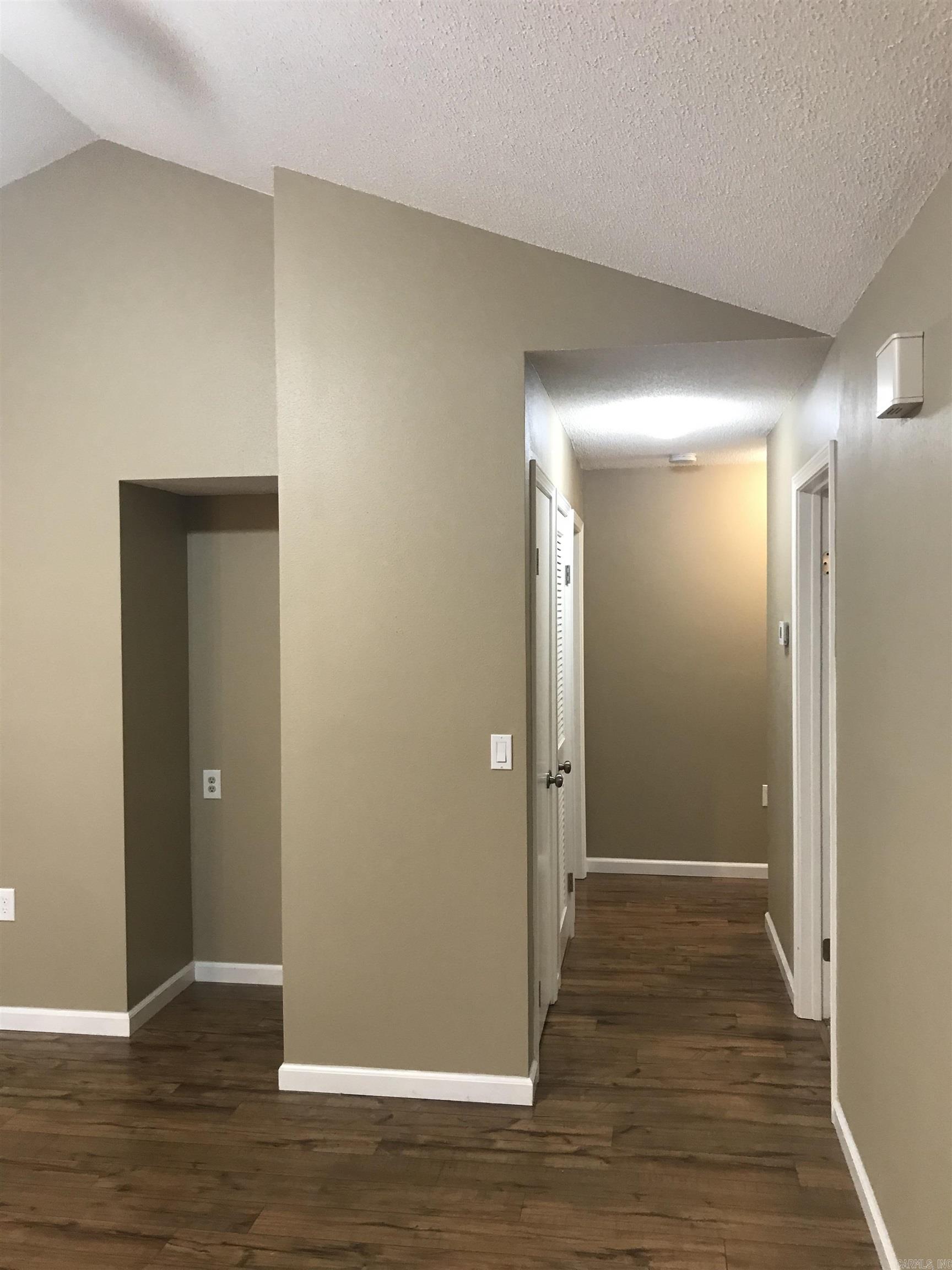 Brentwood Townhouse - Residential