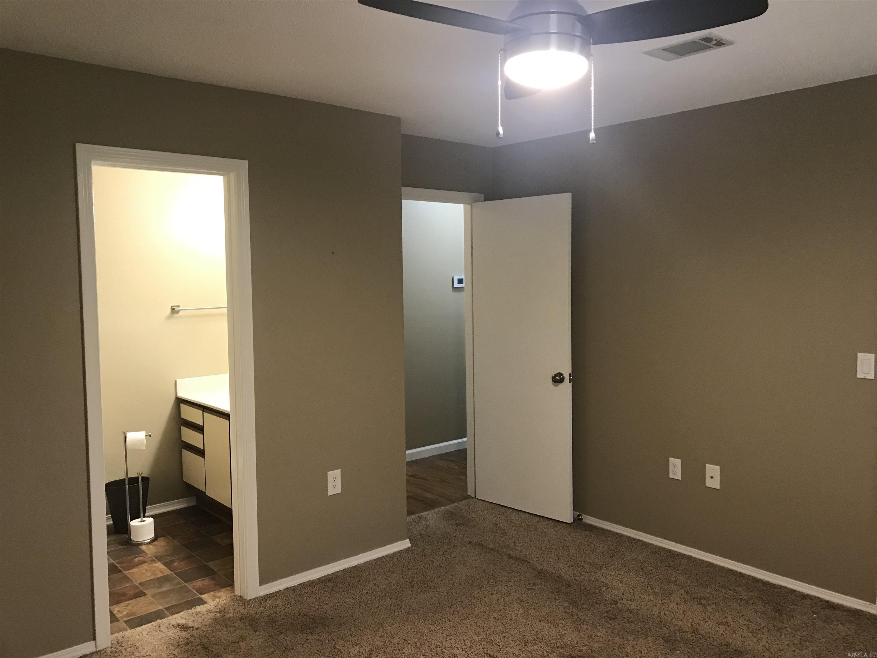 Brentwood Townhouse - Residential