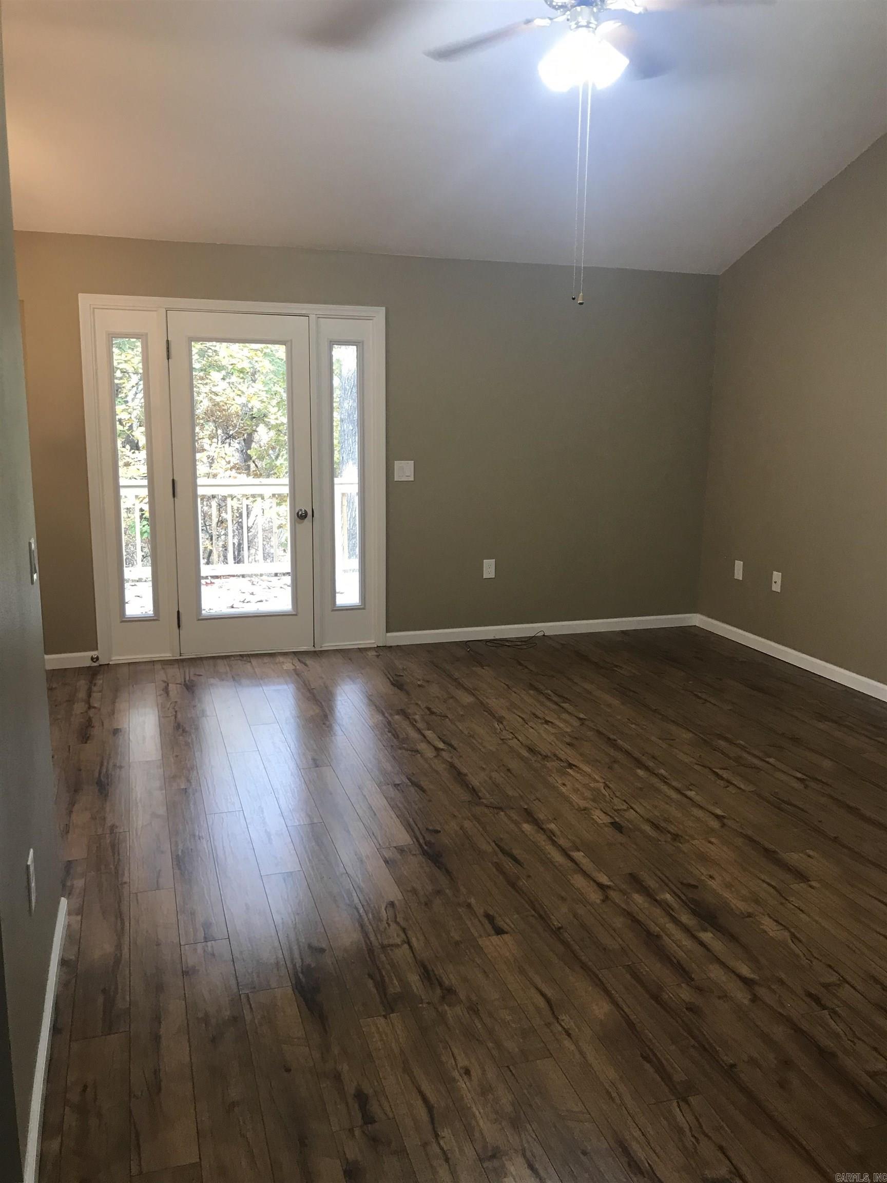 Brentwood Townhouse - Residential
