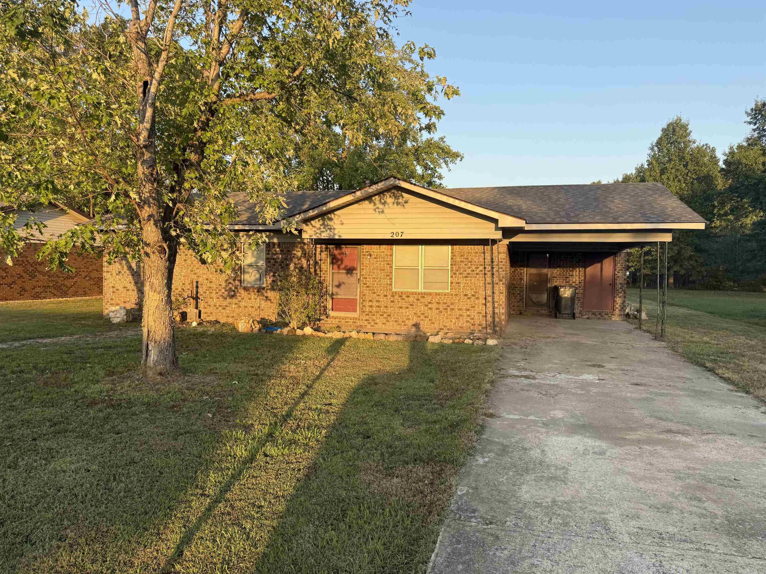 WOODLAND ACRES - Residential