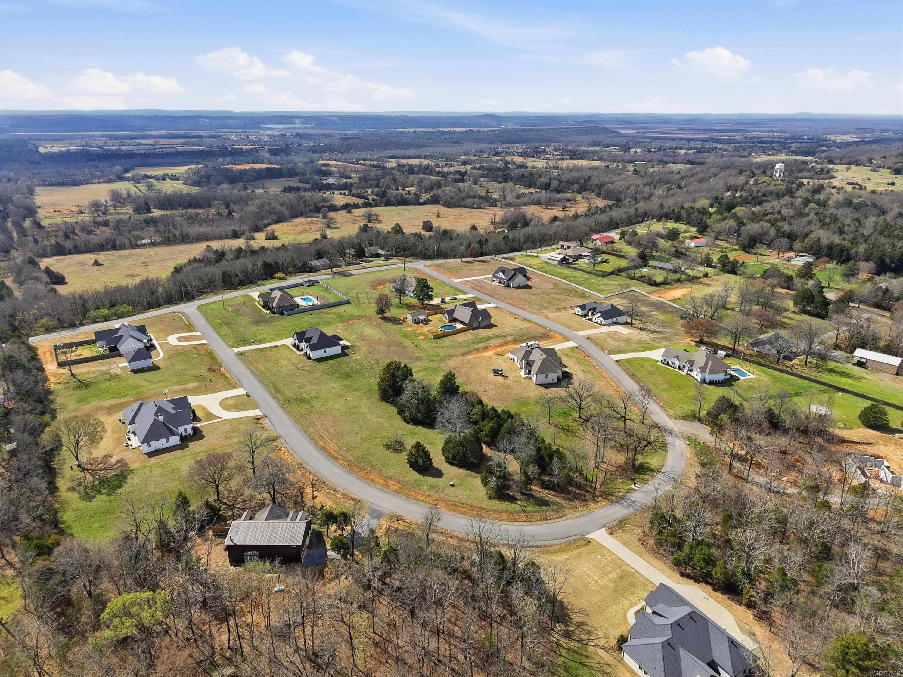 SOUTHERN MANOR - Land