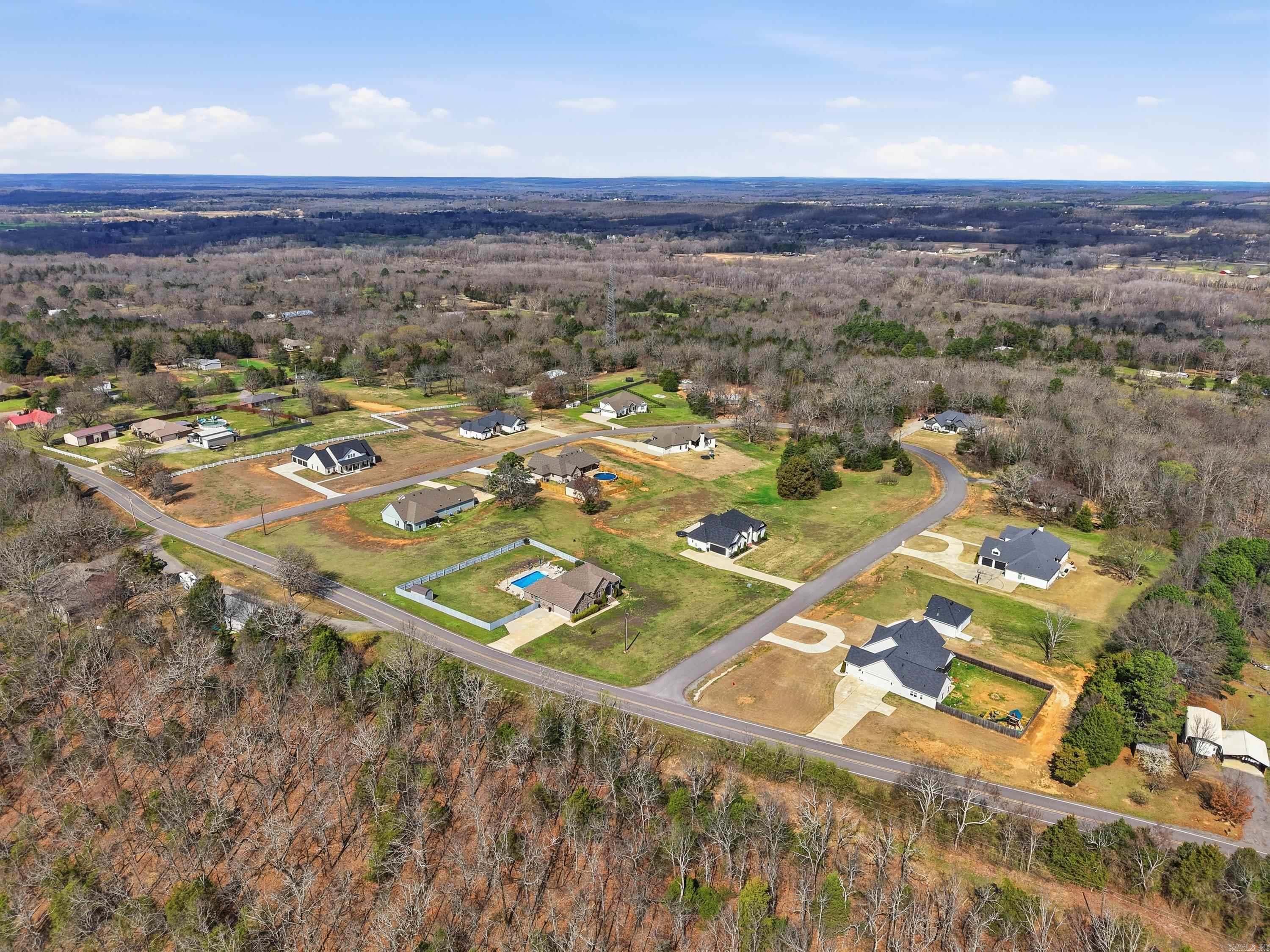 SOUTHERN MANOR - Land