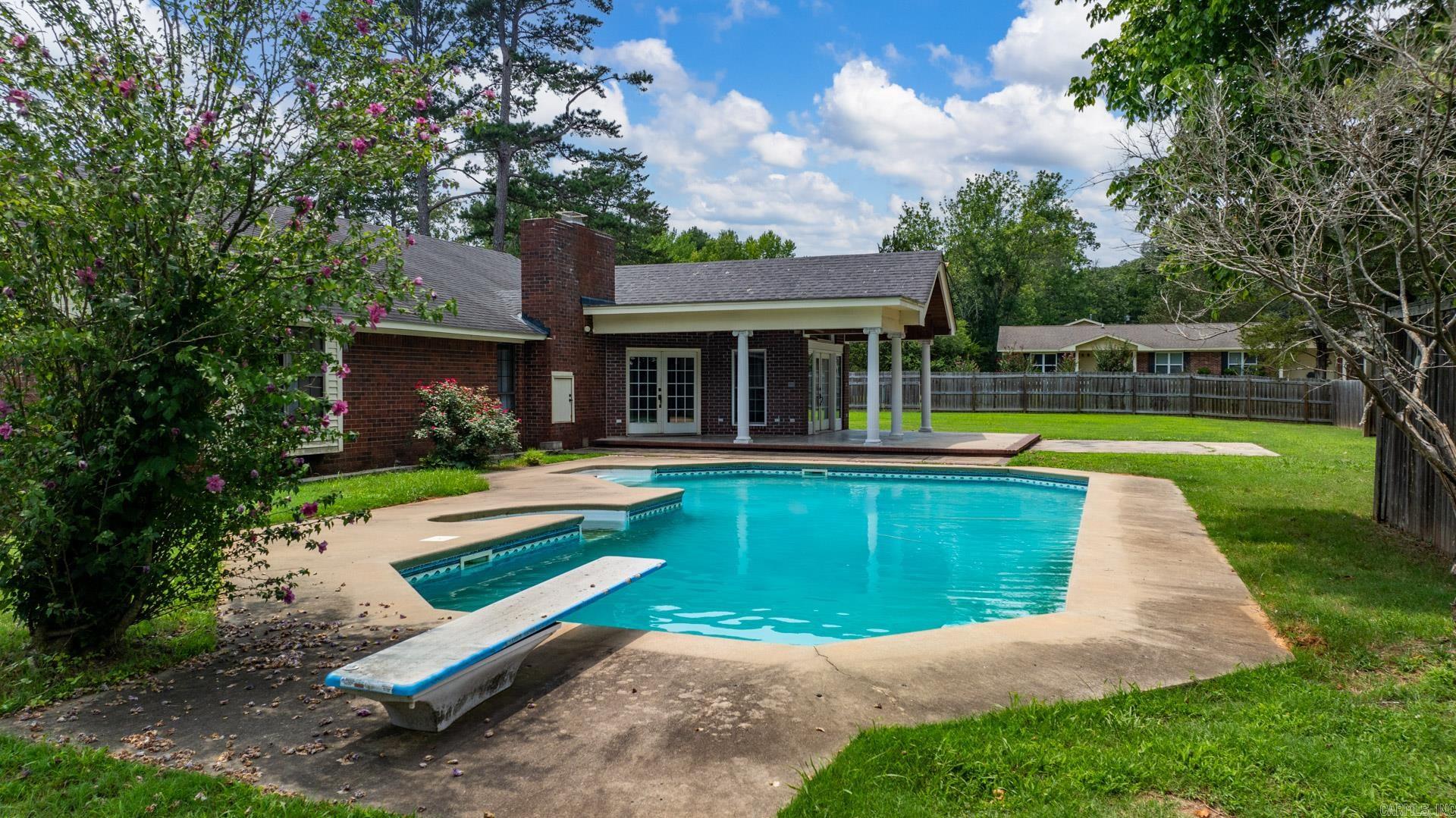 CLINTON ORIGINAL - Residential