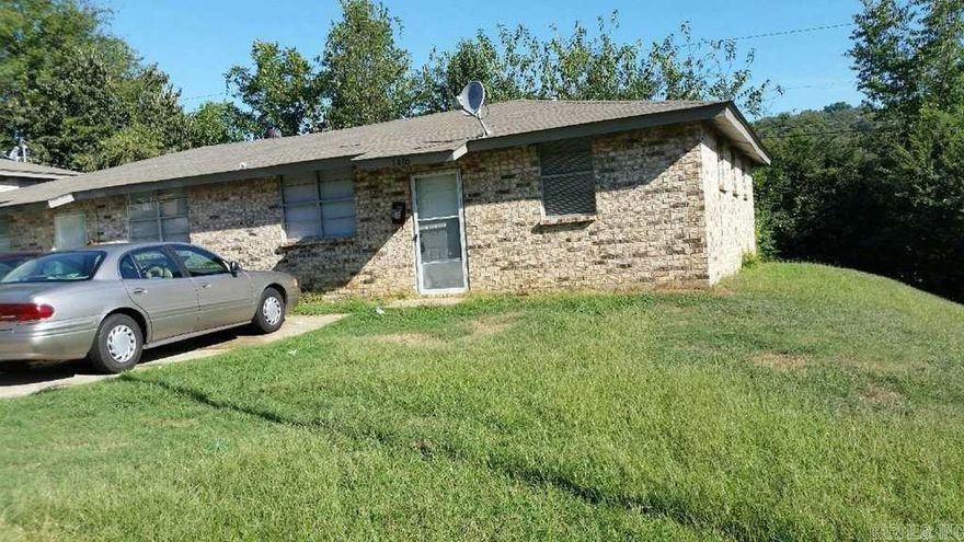 2bd/1 Ba Duplex in North Little Rock. Quiet neighborhood ! Move in ready!