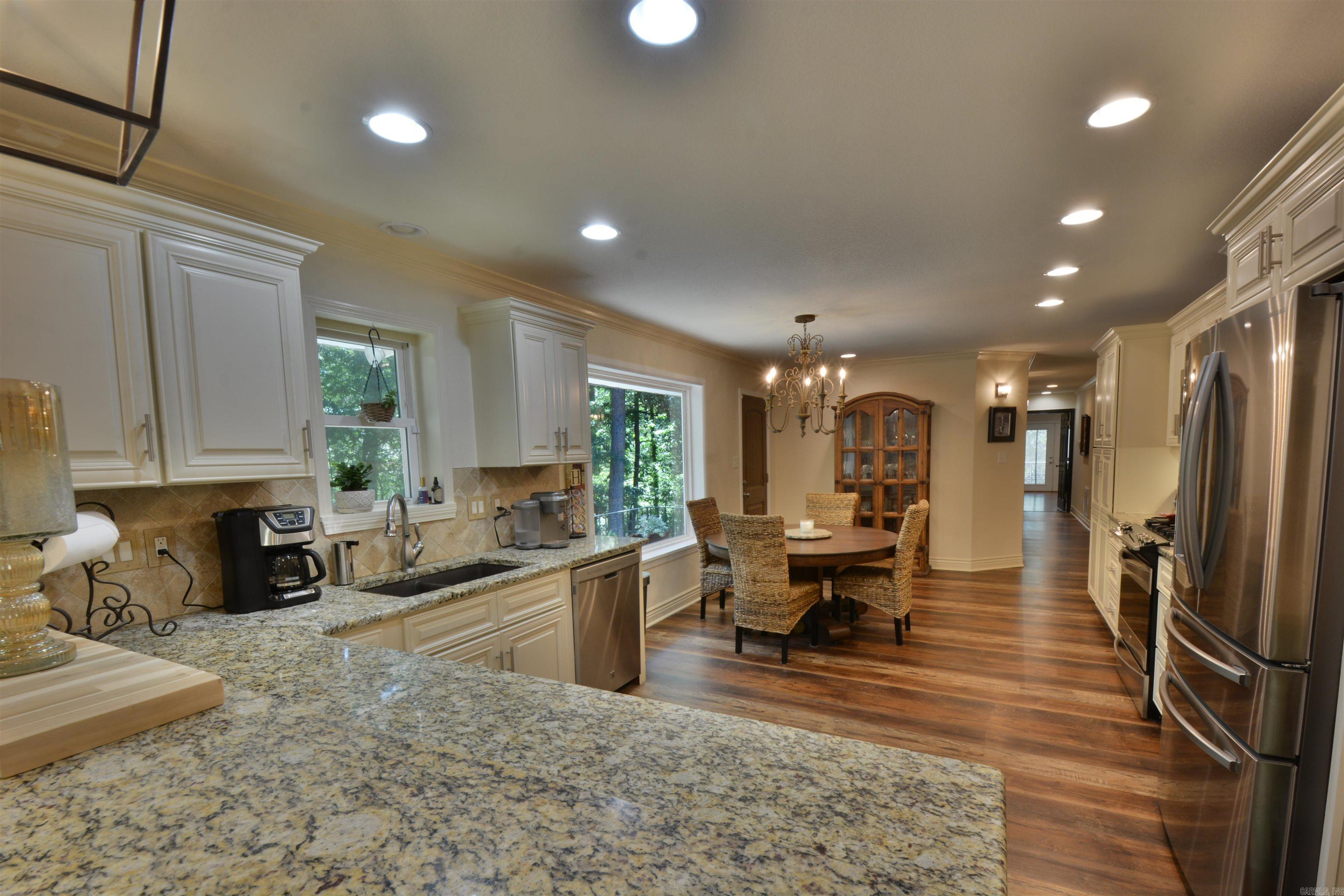 MOORE & SUMMER - Residential