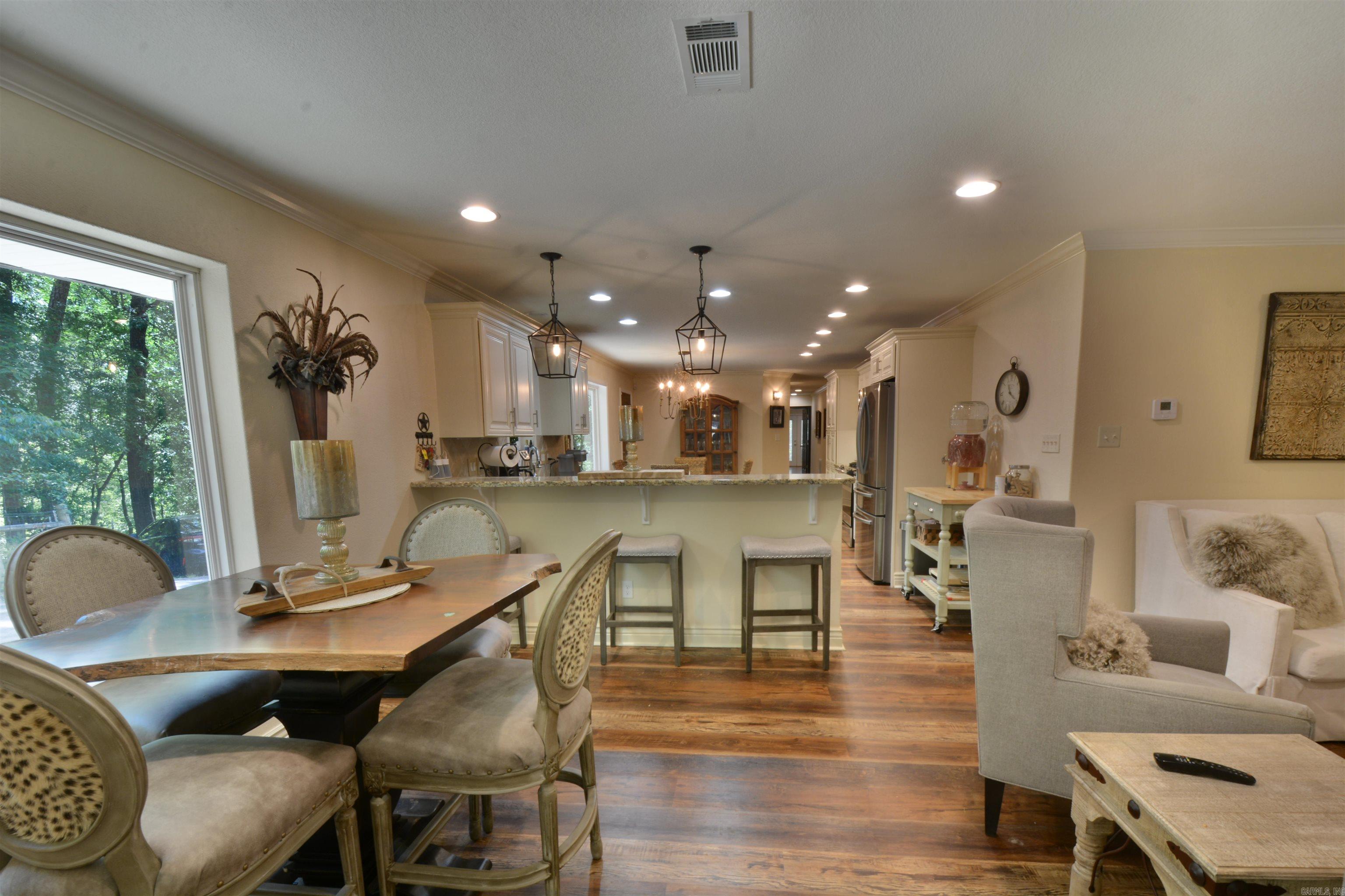 MOORE & SUMMER - Residential