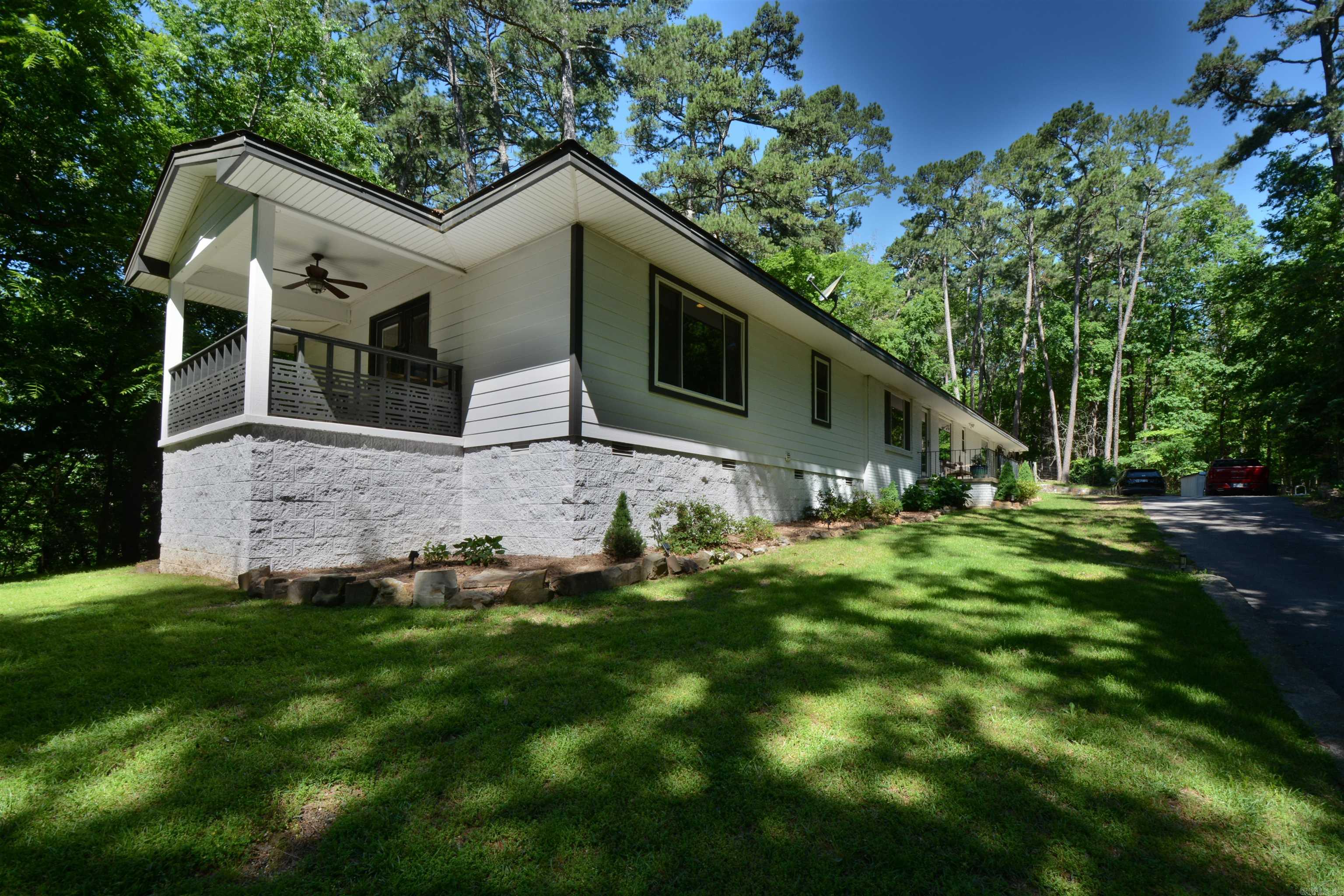 MOORE & SUMMER - Residential