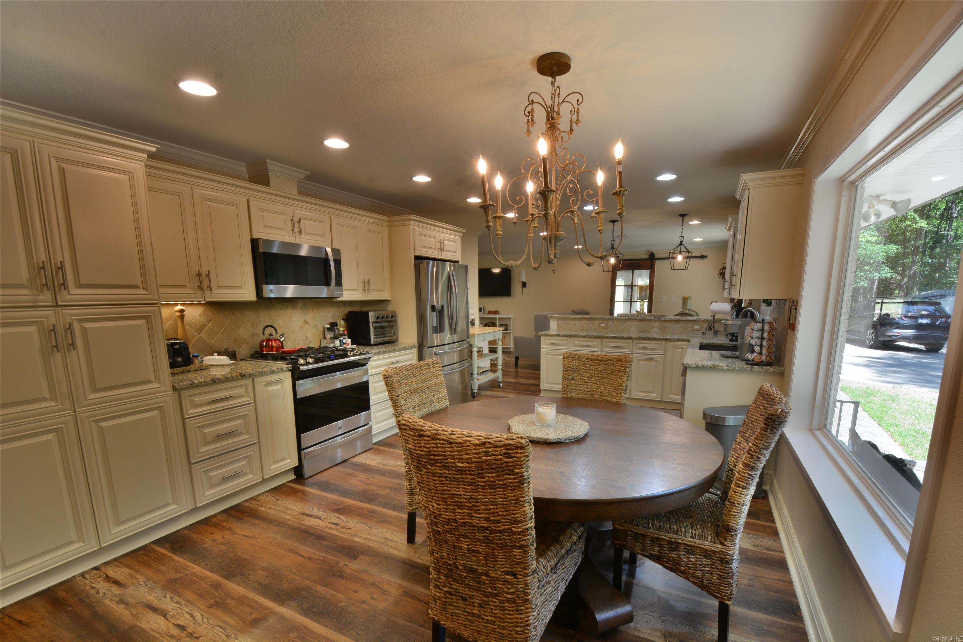 MOORE & SUMMER - Residential