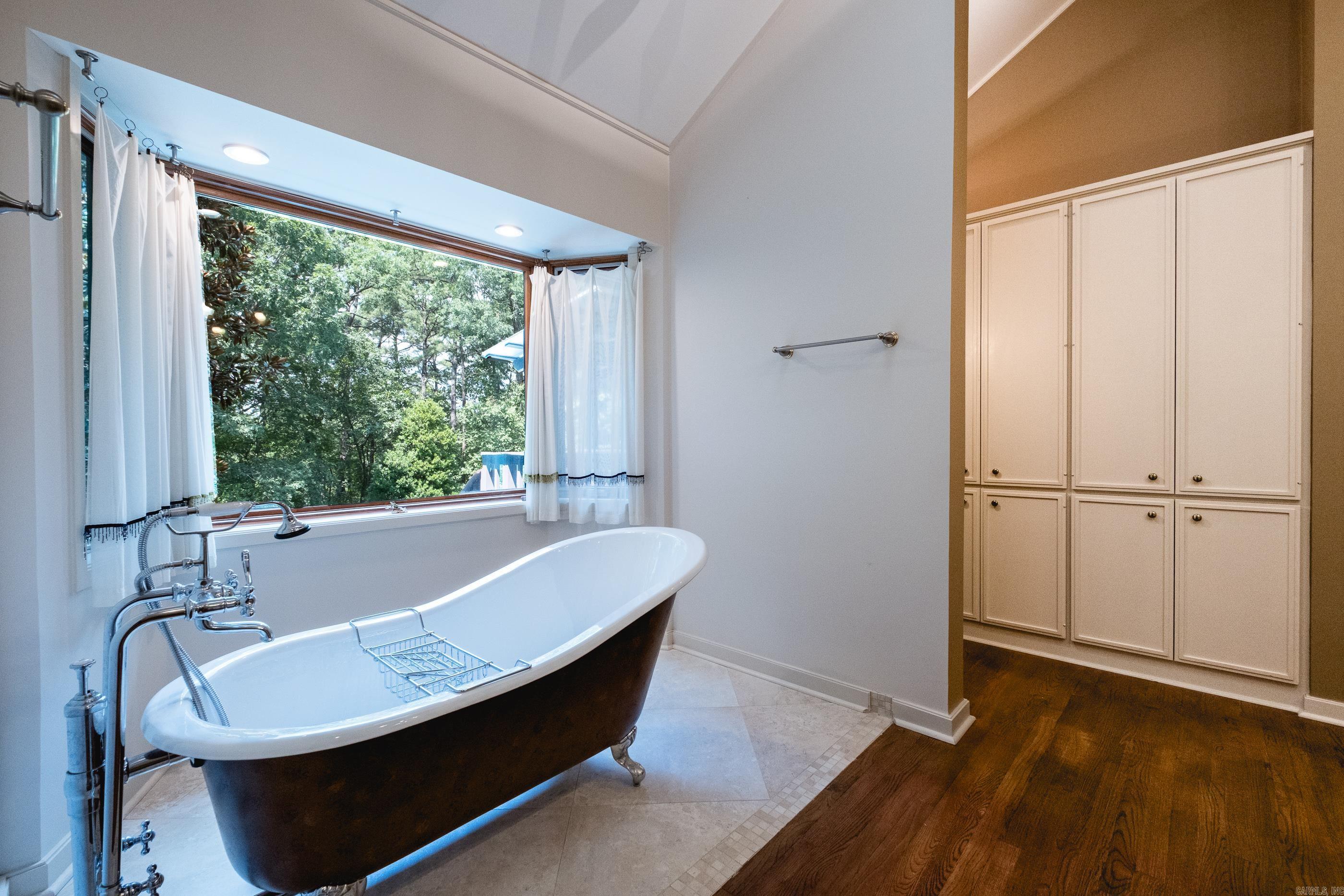 HICKORY HILLS HPR - Residential