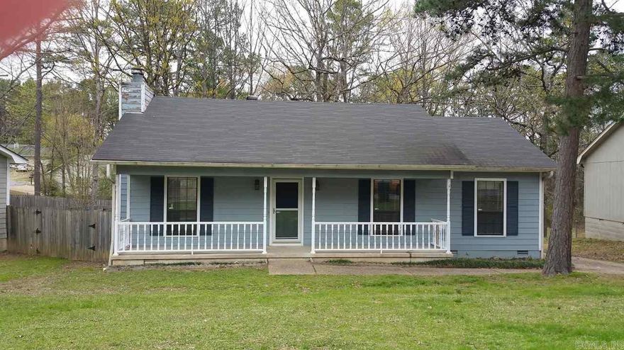 See Show/Agent Remarks Located at 15 Woodhill Dr is a 3 BA/2 BA House for Rent in West Little Rock with approximately 1260 sqft The kitchen is furnished with fridge, electric range, micro/vent, dishwasher and disposal There is a separate dining area off the kitchen Washer & electric Dryer connections are located in a separate utility room