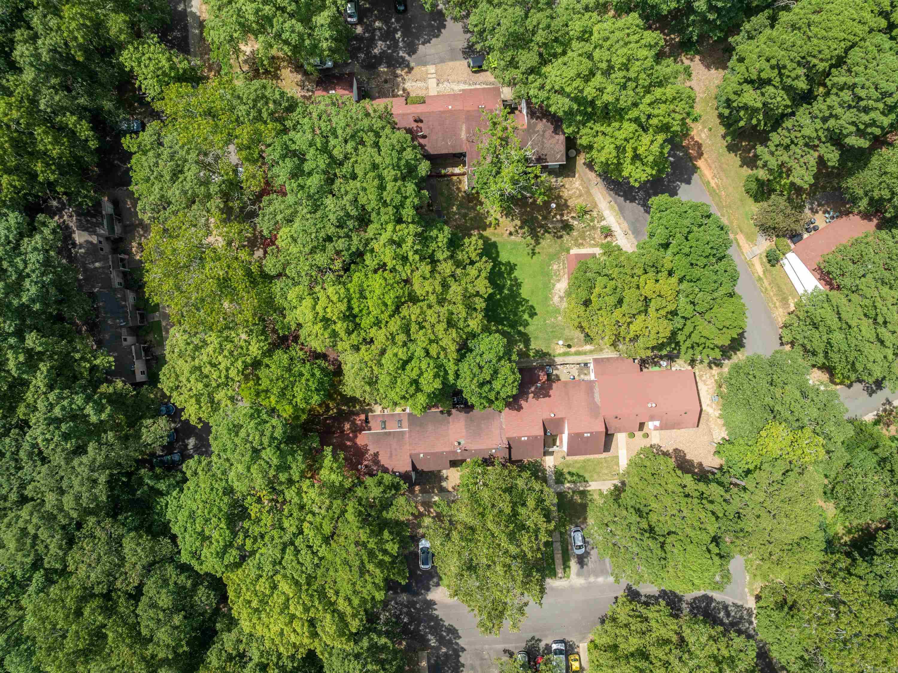 Desoto Courts Townhouse 1 - Residential