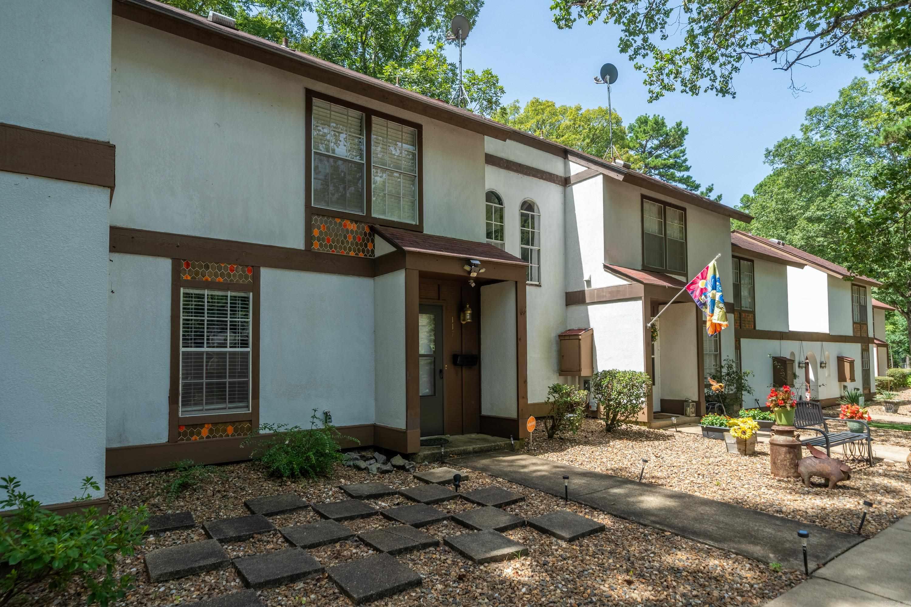 Desoto Courts Townhouse 1 - Residential