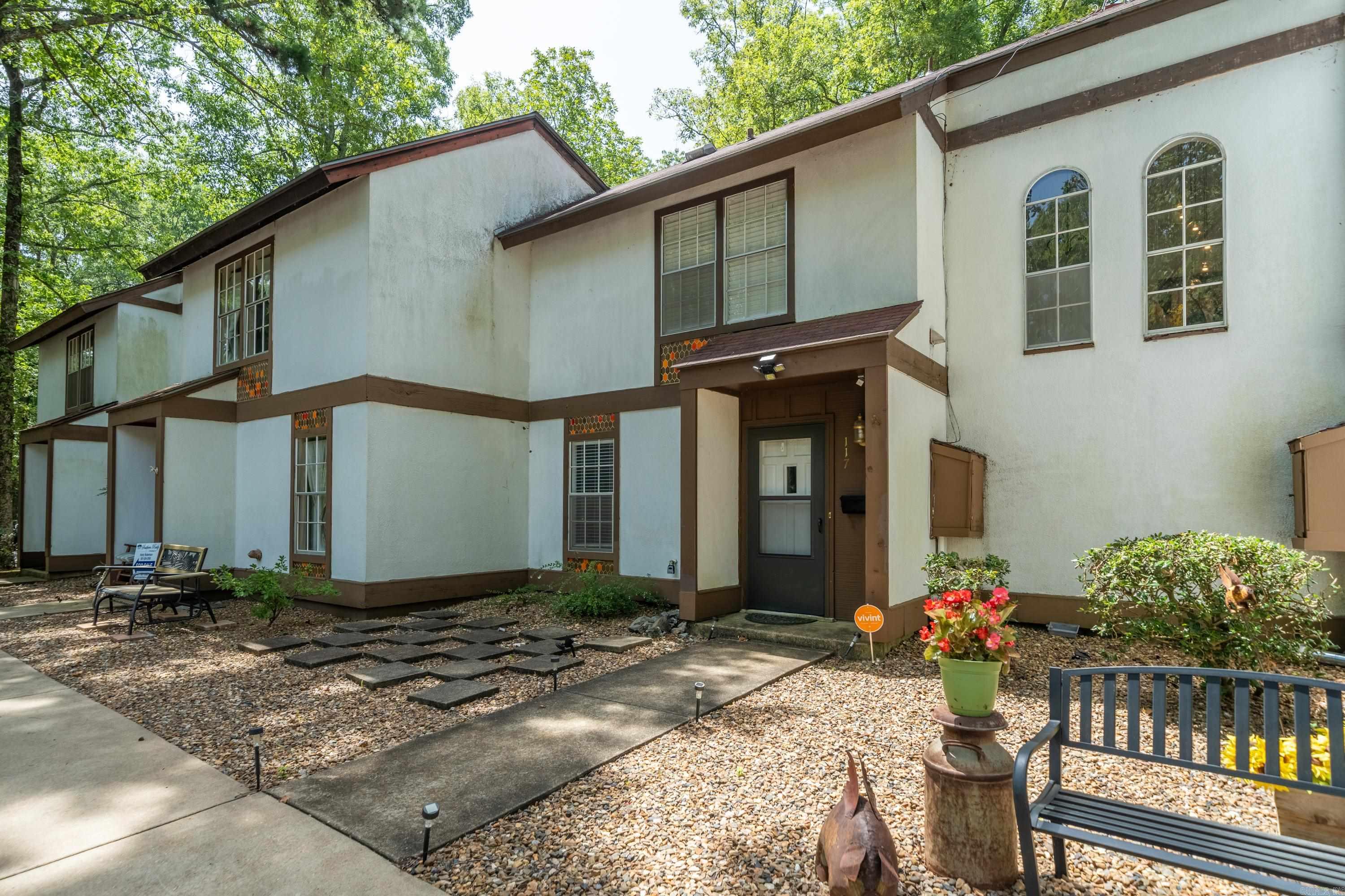 Desoto Courts Townhouse 1 - Residential