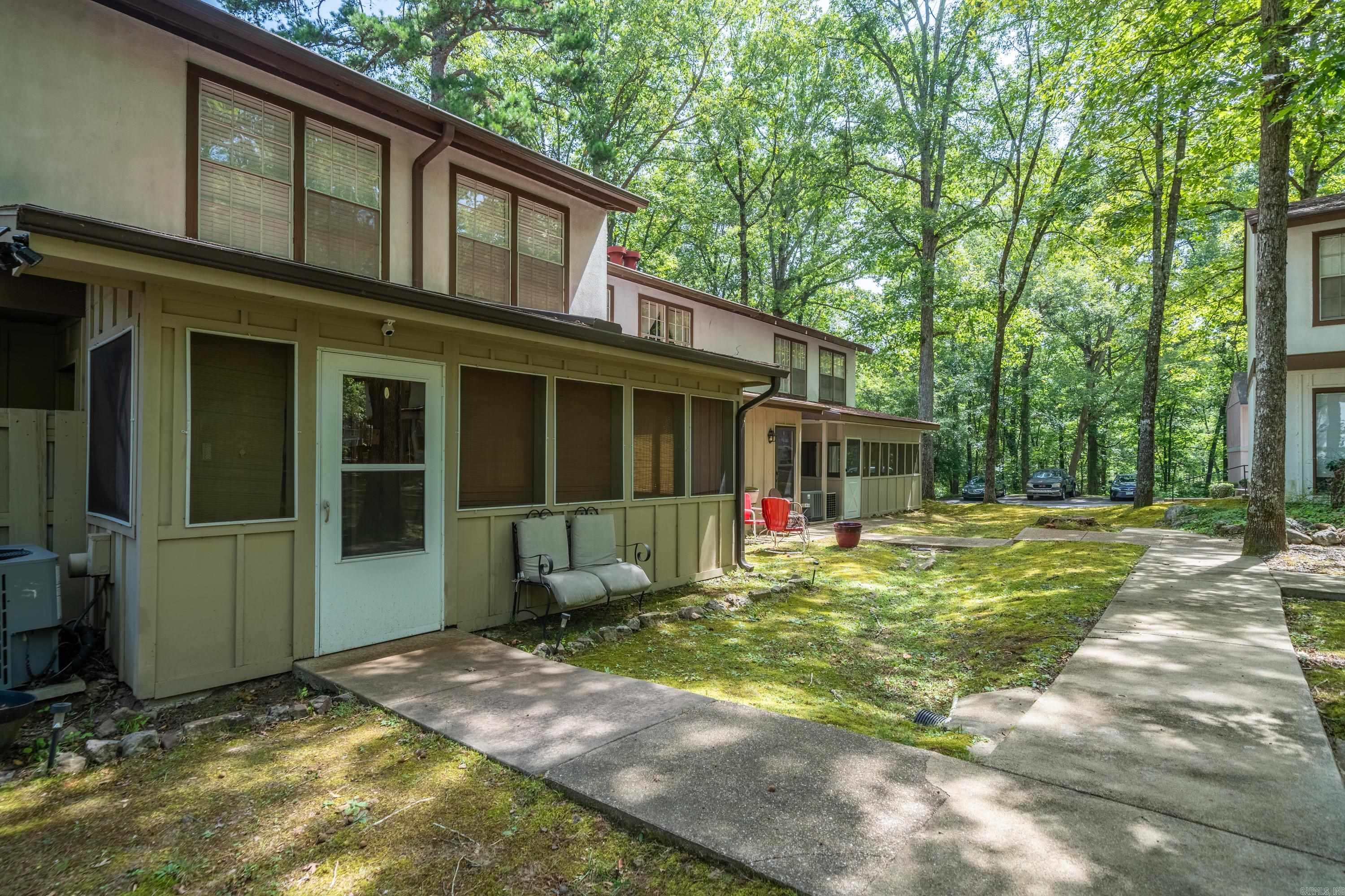 Desoto Courts Townhouse 1 - Residential