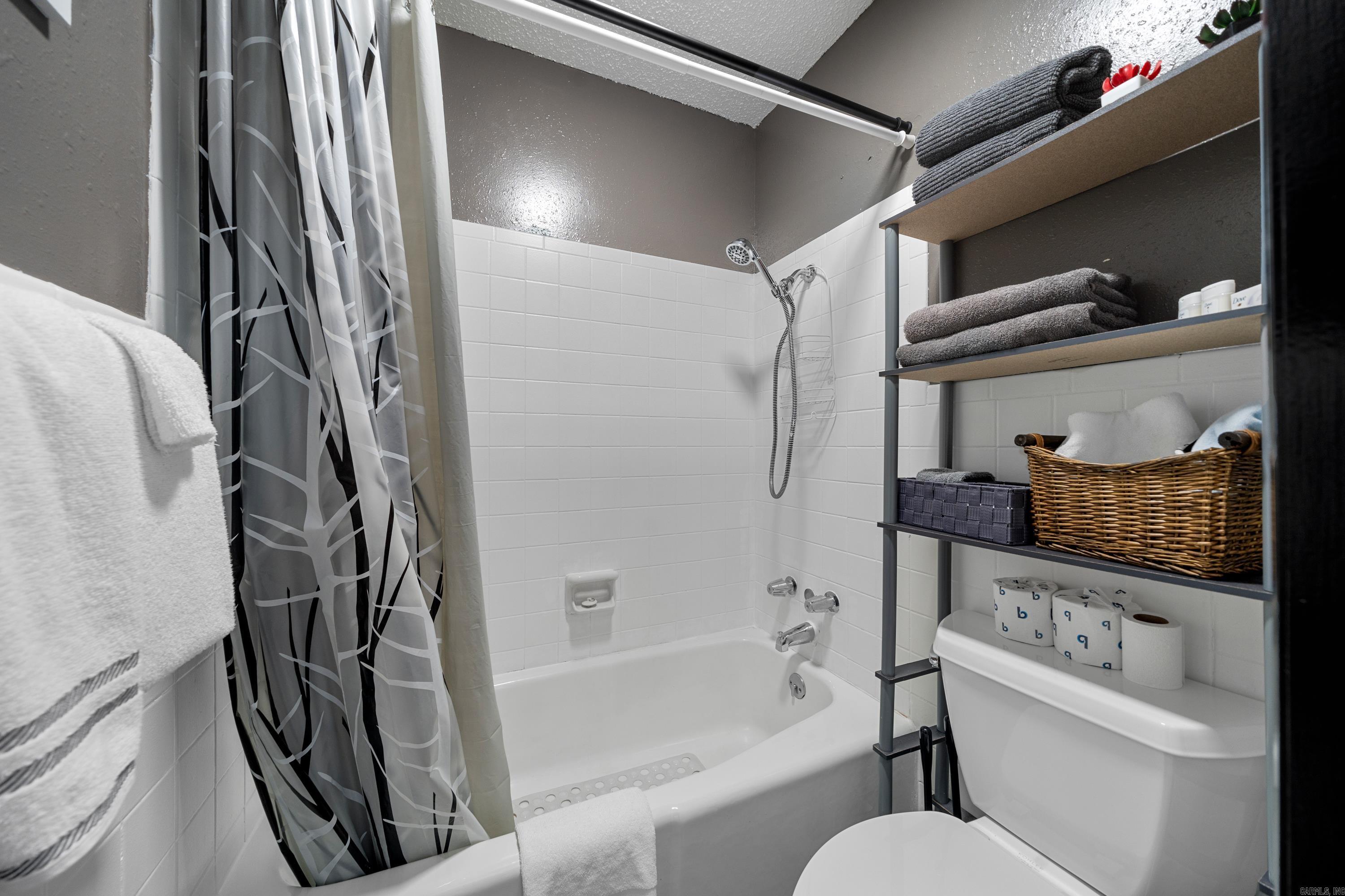 Desoto Courts Townhouse 1 - Residential