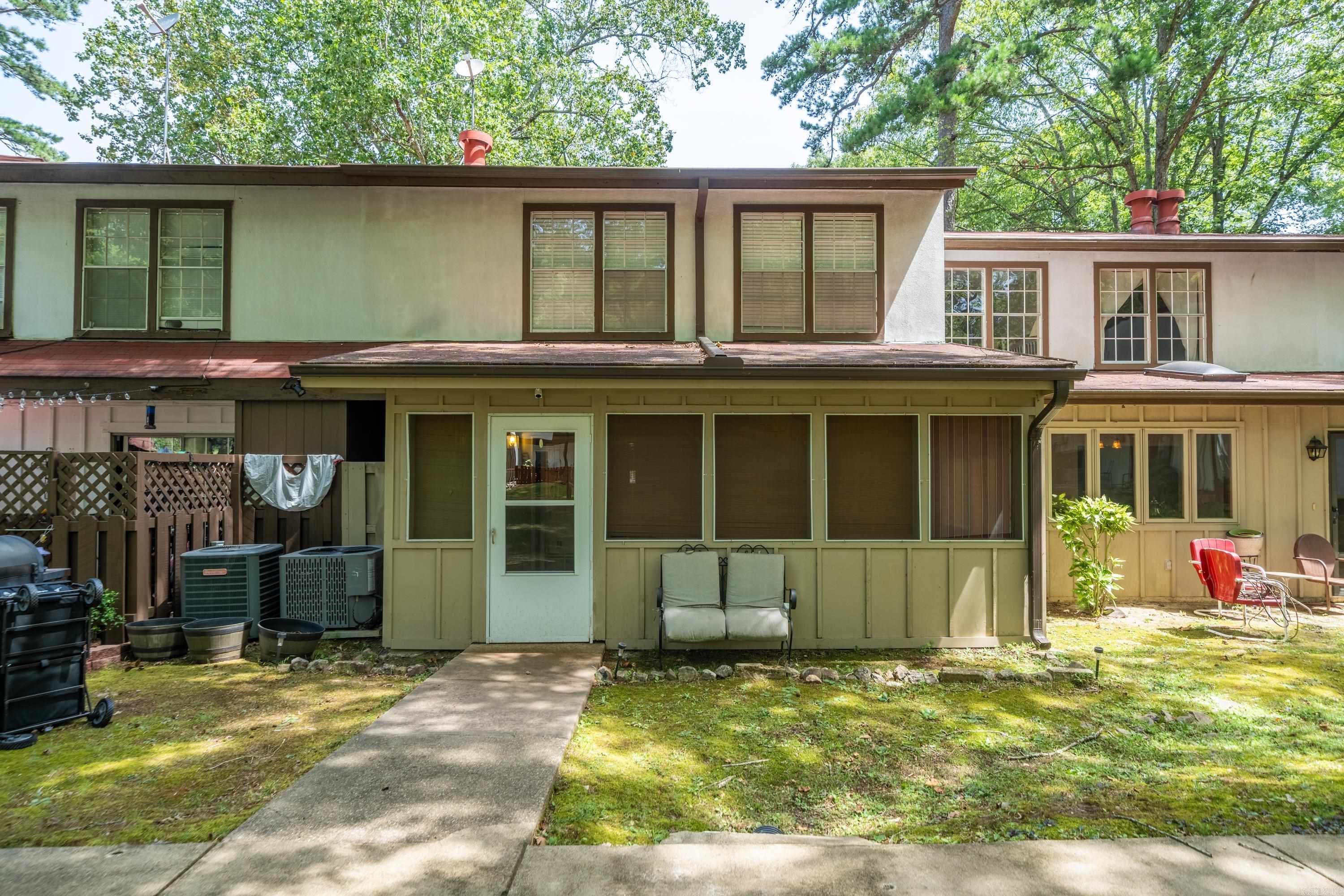 Desoto Courts Townhouse 1 - Residential