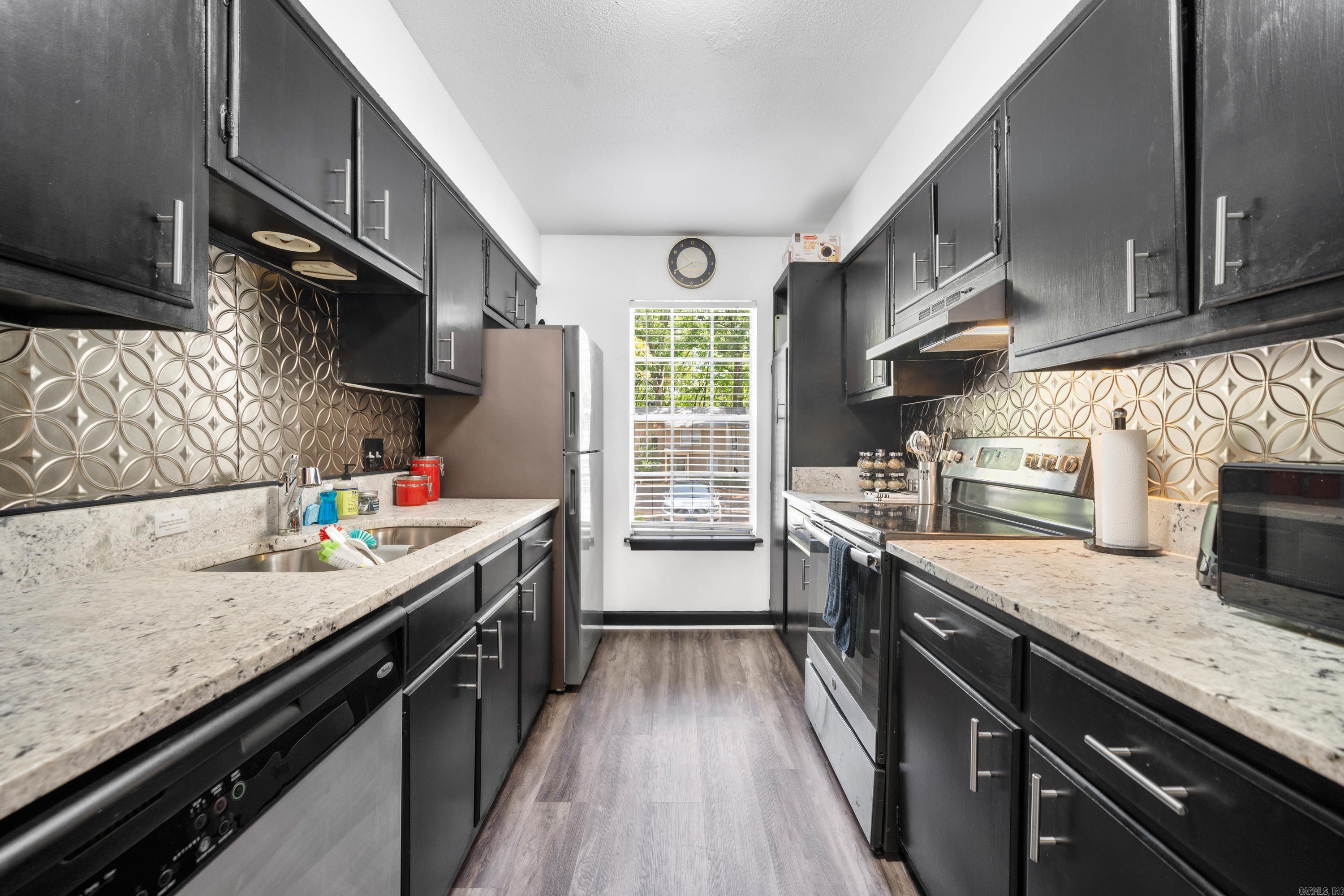 Desoto Courts Townhouse 1 - Residential