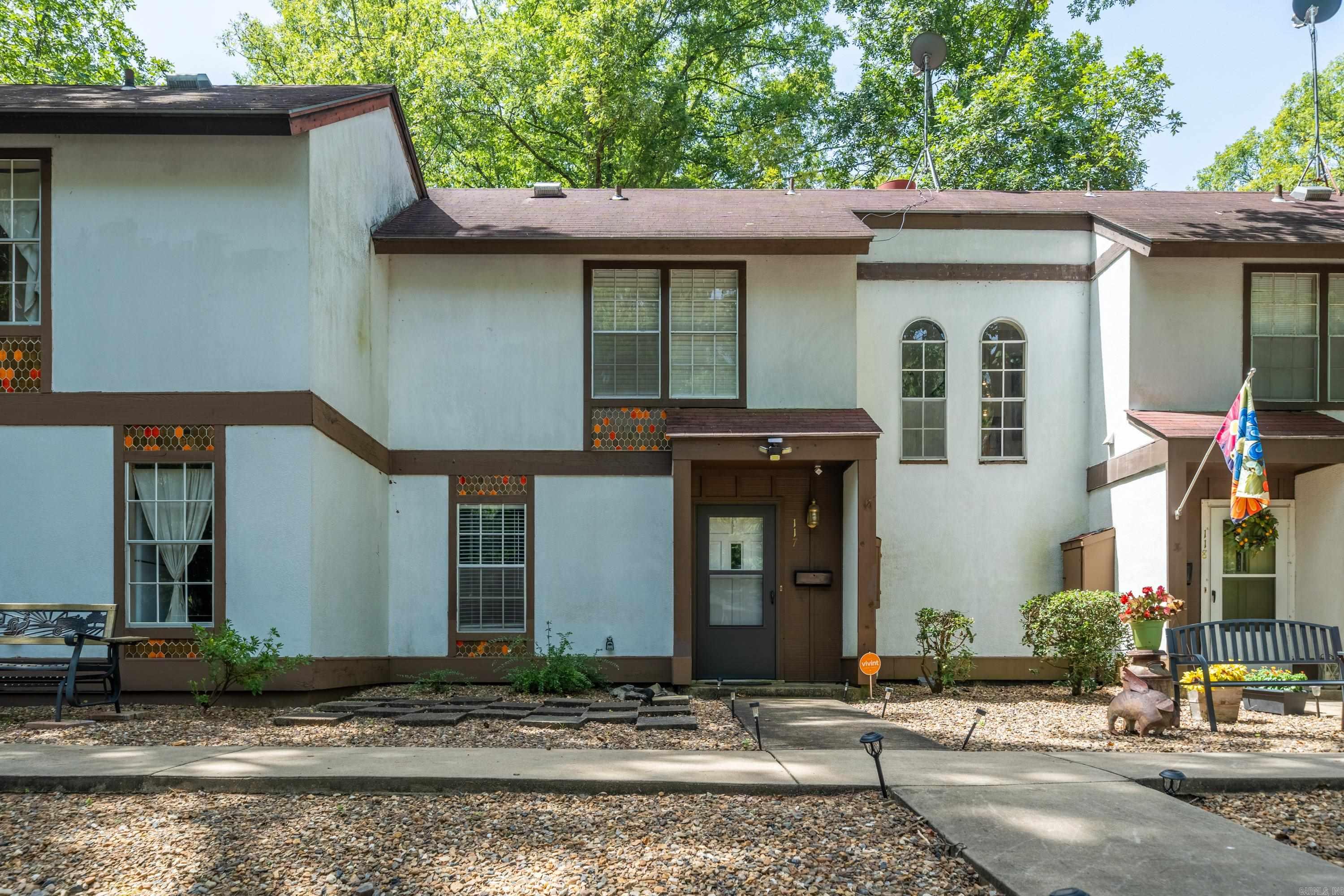 Desoto Courts Townhouse 1 - Residential