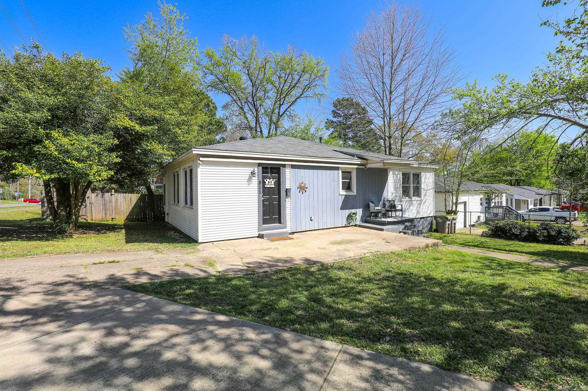 FOREST HILLS - Residential