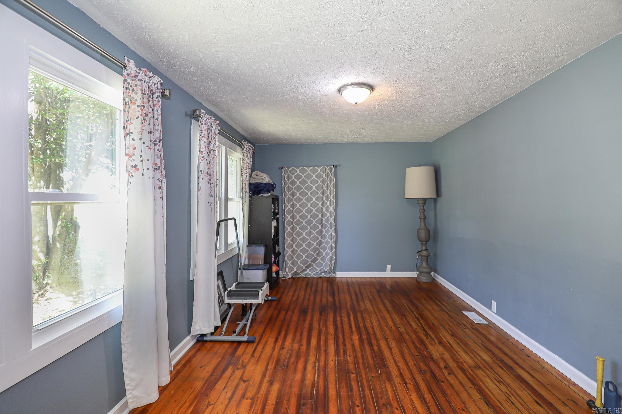 FOREST HILLS - Residential