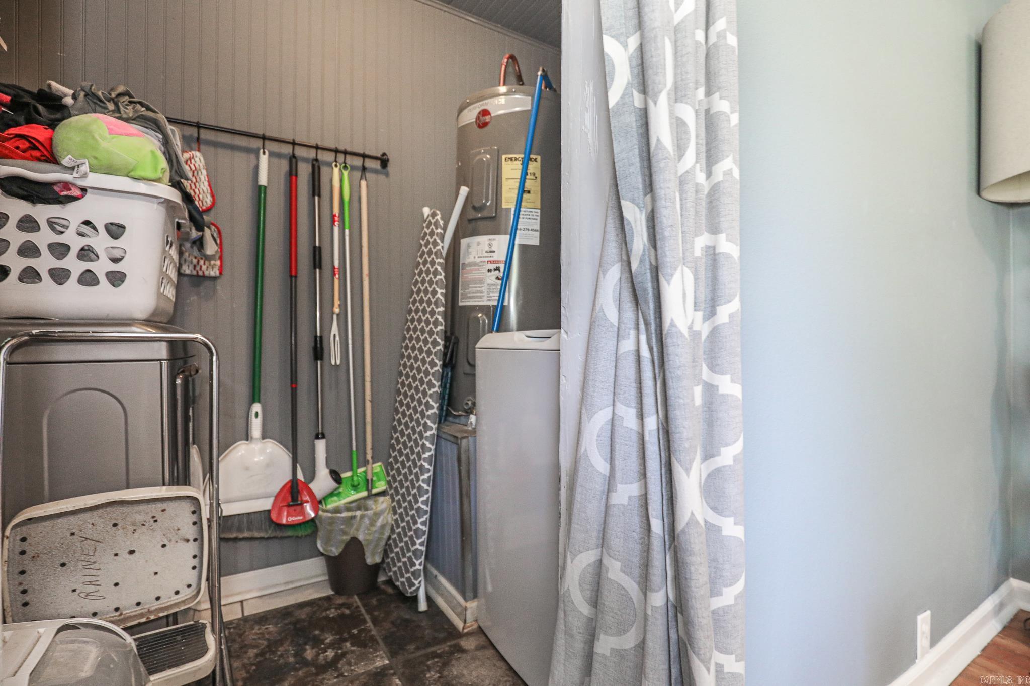 FOREST HILLS - Residential