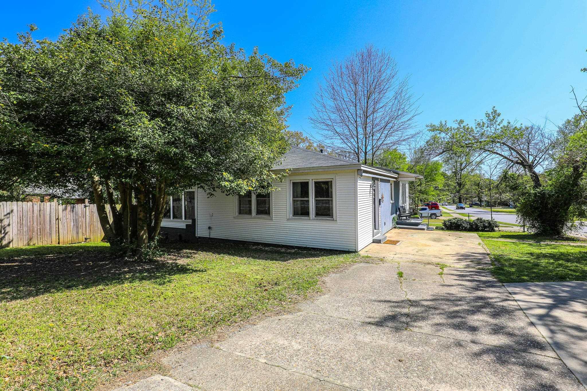 FOREST HILLS - Residential