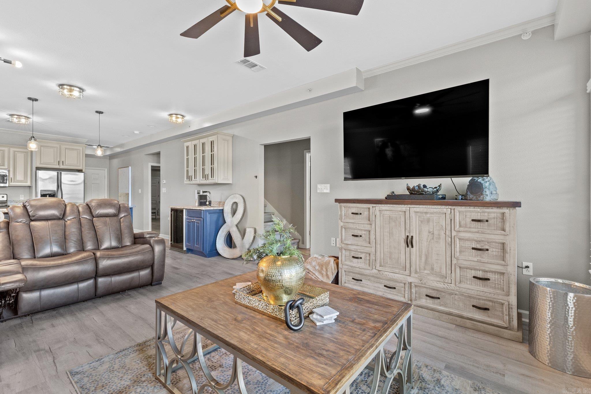 GRAND POINTE VIEW HPR - Residential