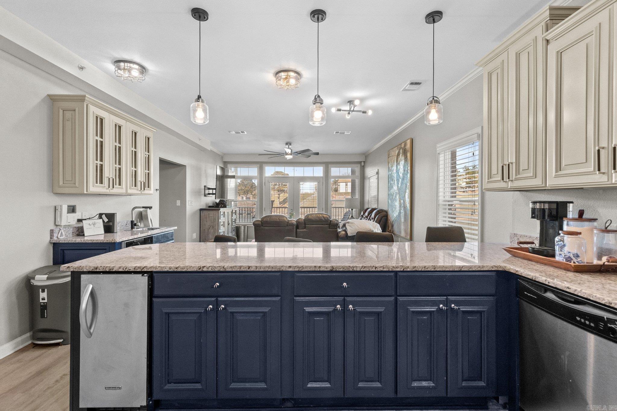 GRAND POINTE VIEW HPR - Residential