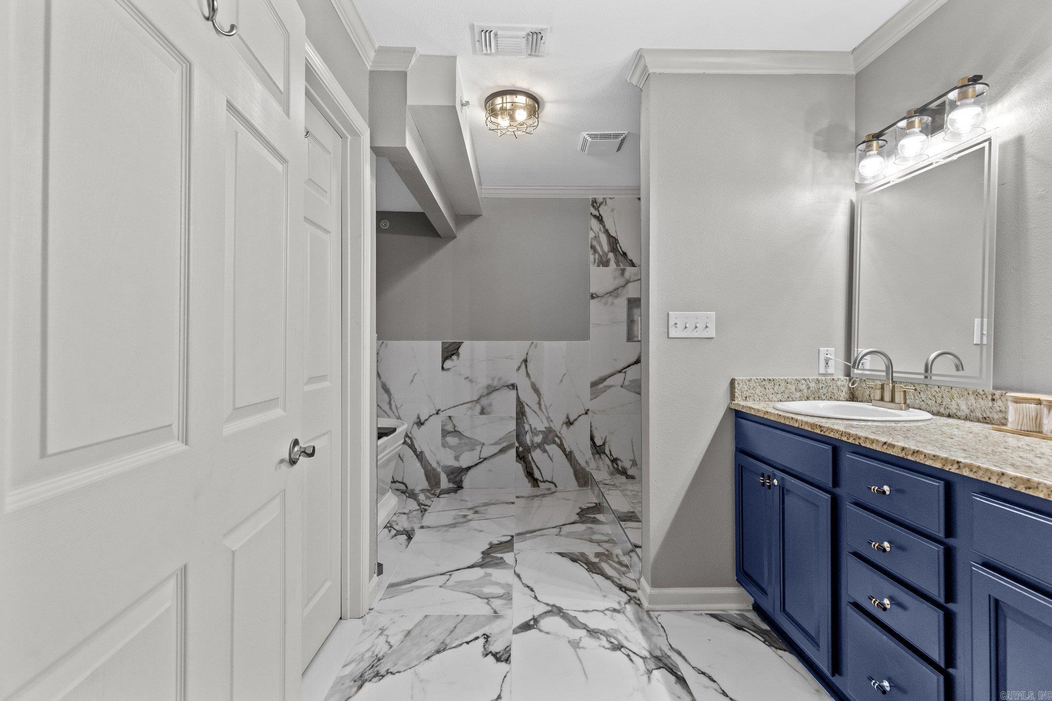 GRAND POINTE VIEW HPR - Residential