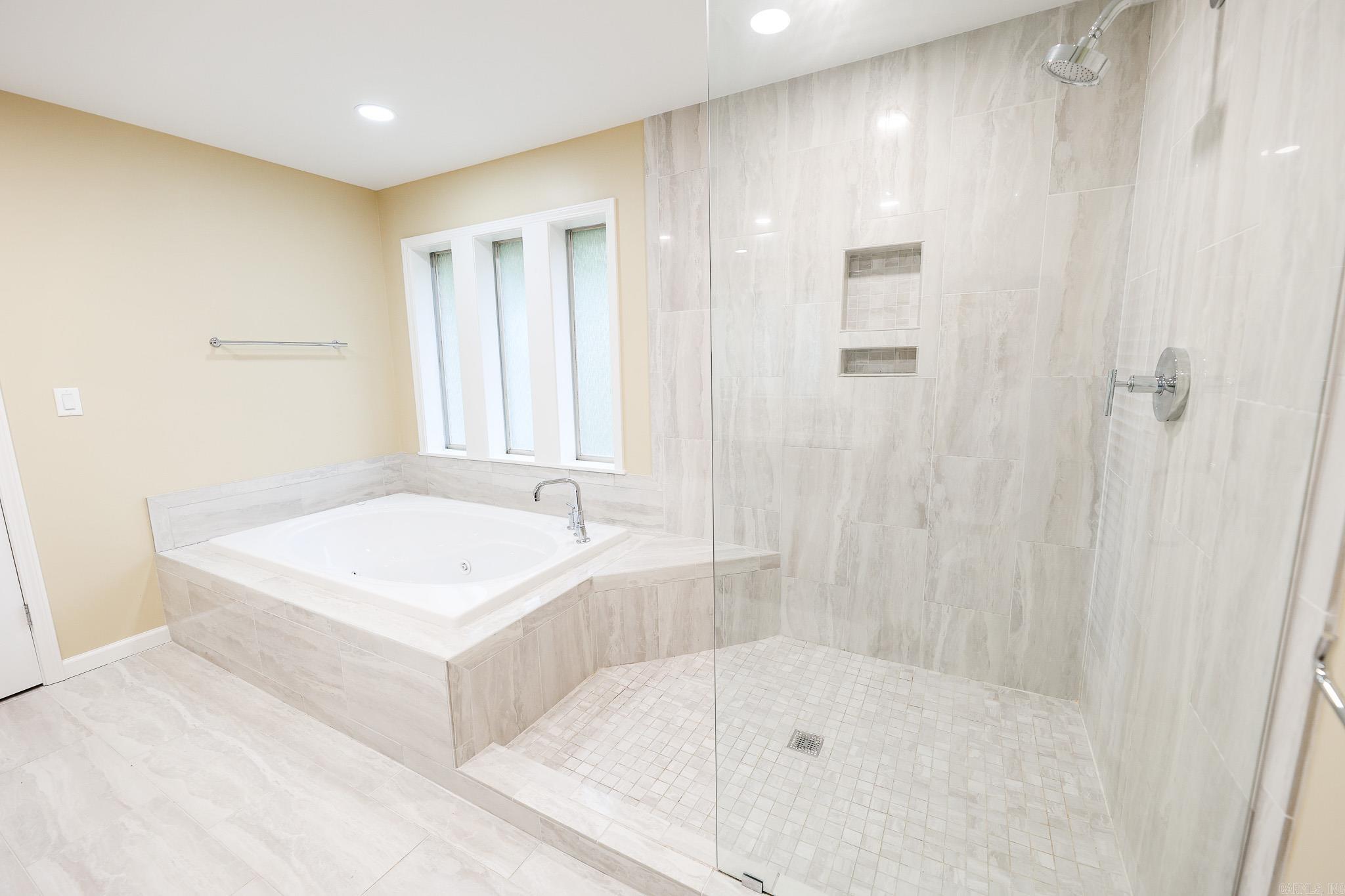 BERG, MIKE ADD'N #4 - Residential