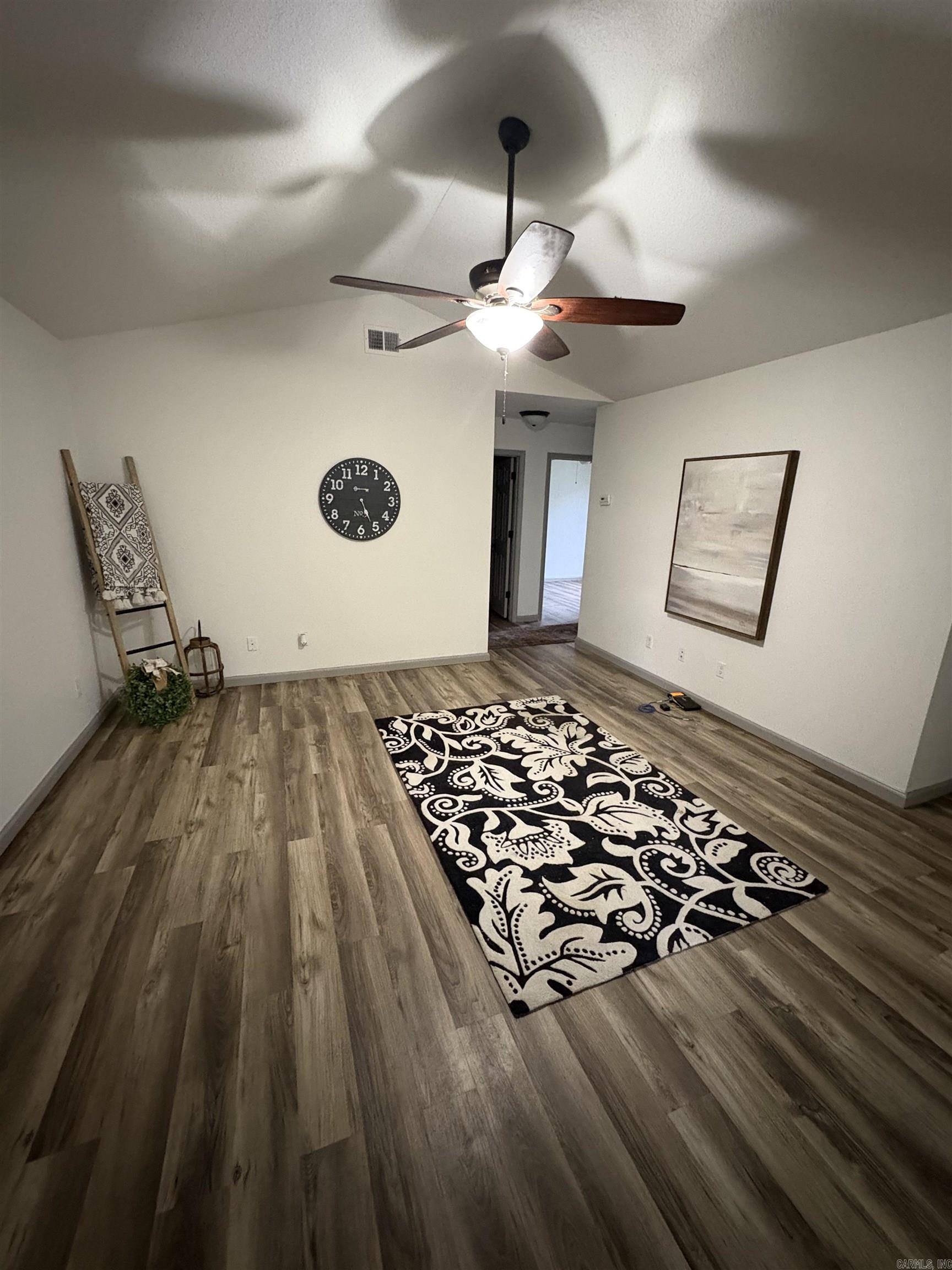 VILLAGE WEST - Residential